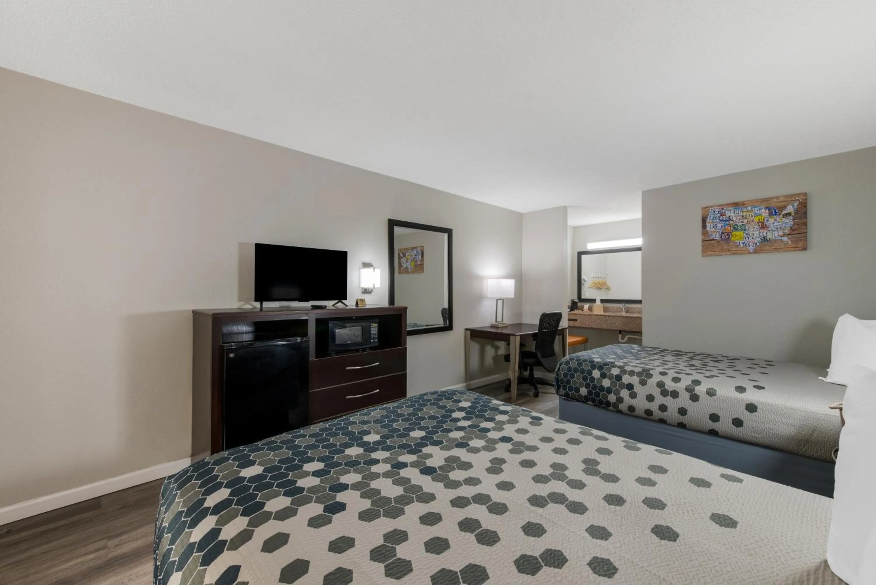 Bedroom, Bed in Econo Lodge Cheraw Market Street