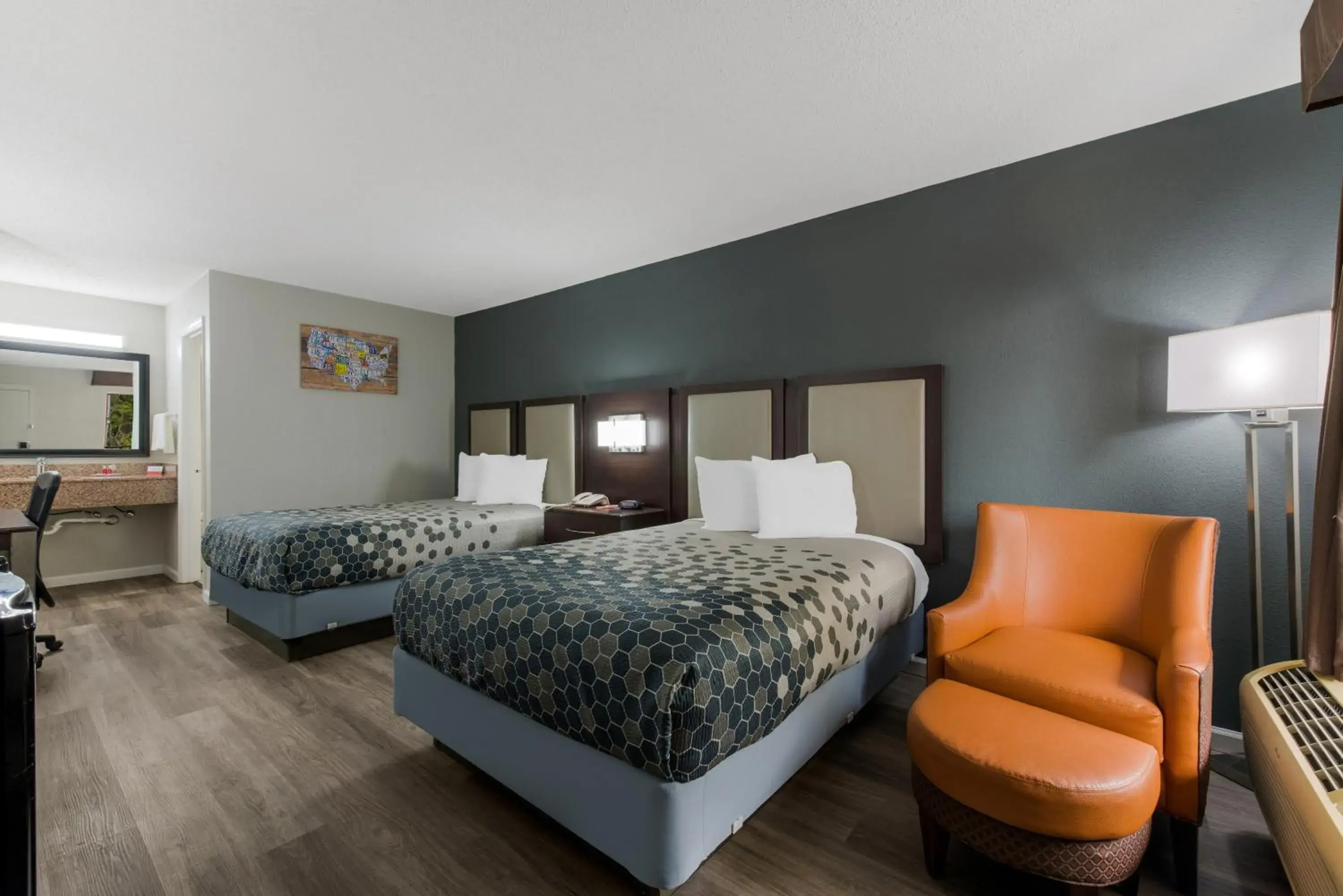 Double Room with Two Double Beds - Non Smoking in Econo Lodge Cheraw Market Street Double Room with Two Double Beds - Non Smoking in Econo Lodge Cheraw Market Street