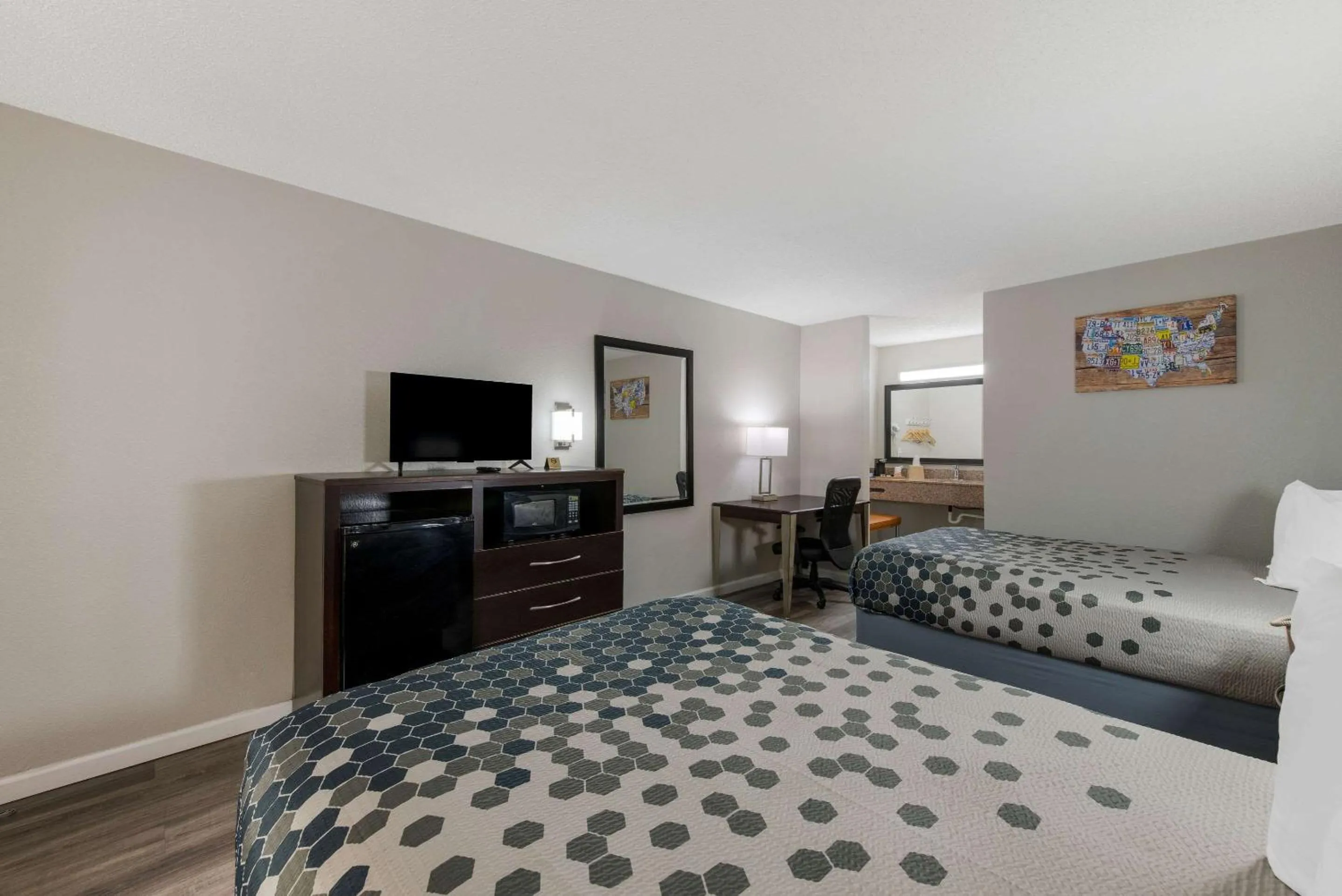 Bedroom, Bed in Econo Lodge Cheraw Market Street