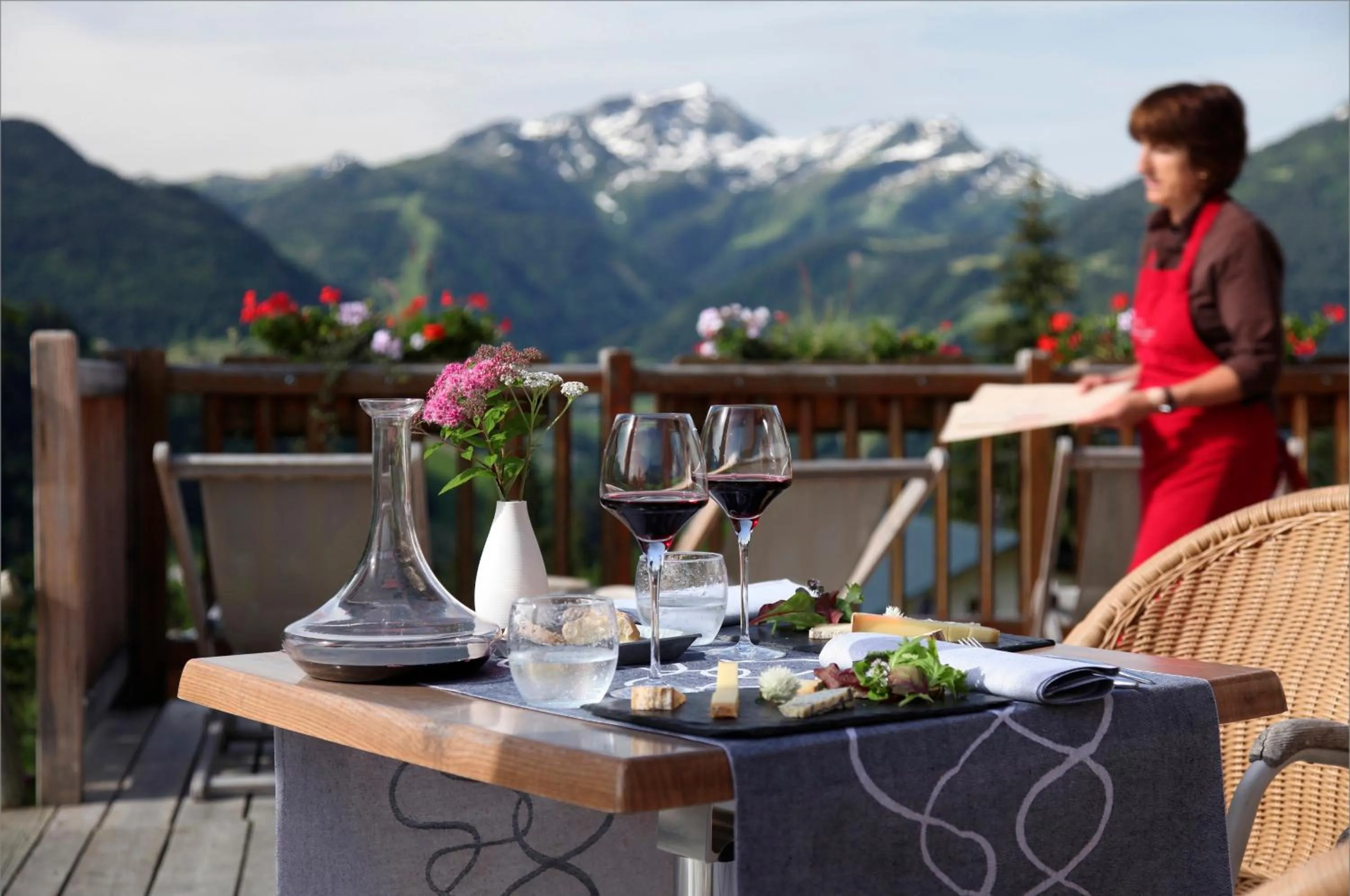 Mountain view in Hôtel La Ferme du Chozal, Chalet de tradition