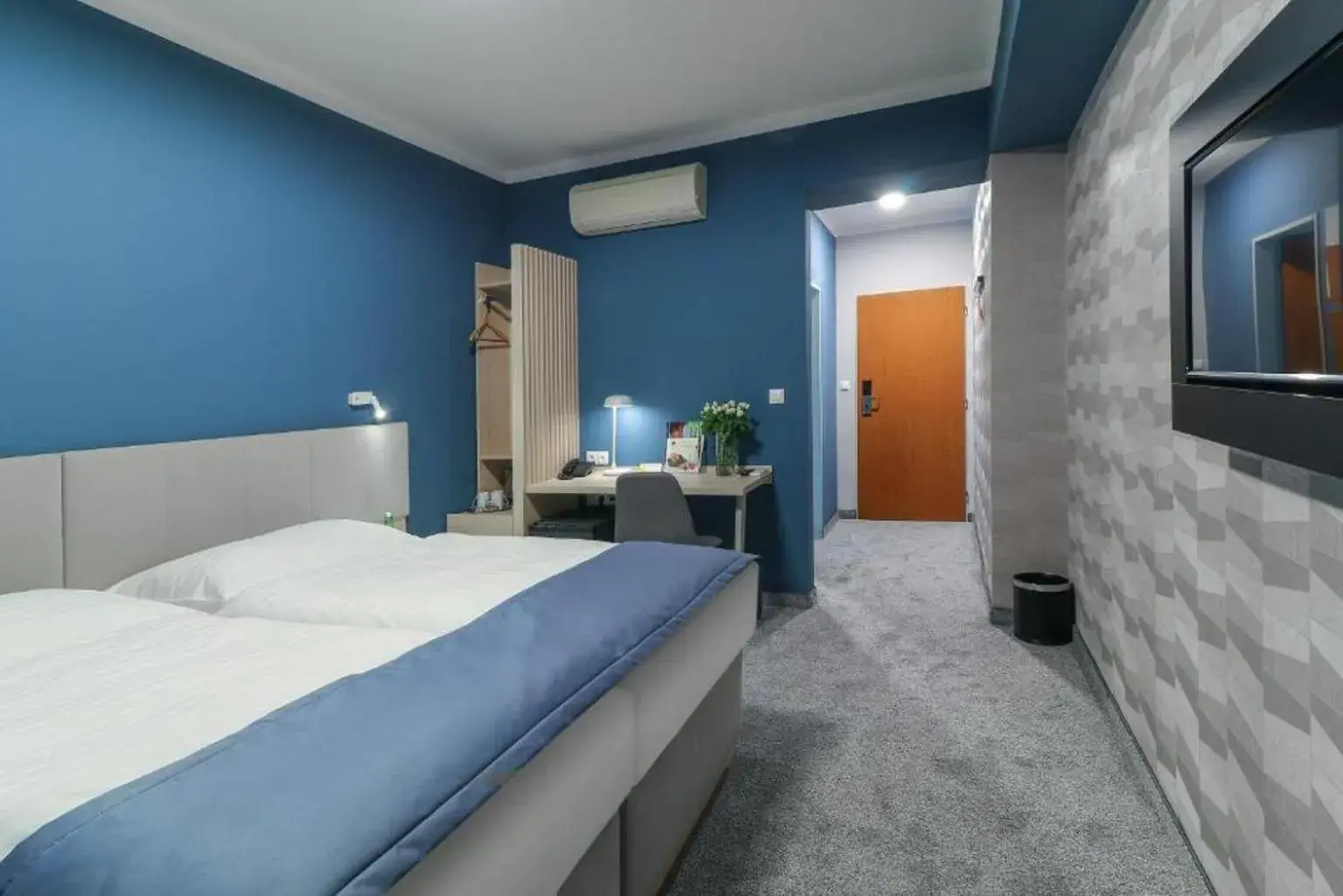 Deluxe Twin Room in Hotel Karpatia Deluxe Twin Room in Hotel Karpatia