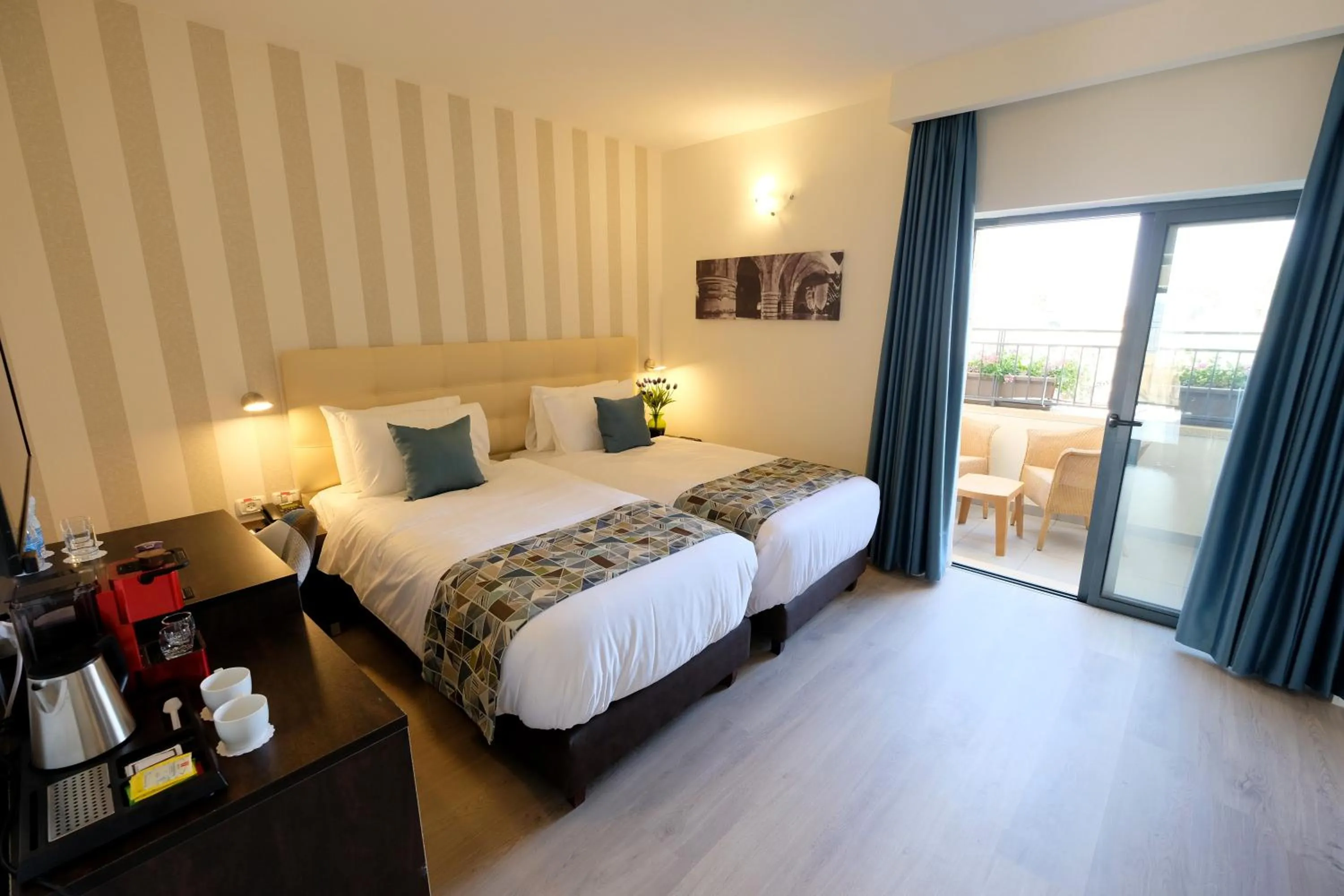 Photo of the whole room, Bed in Tantur Hills Hotel - Jerusalem