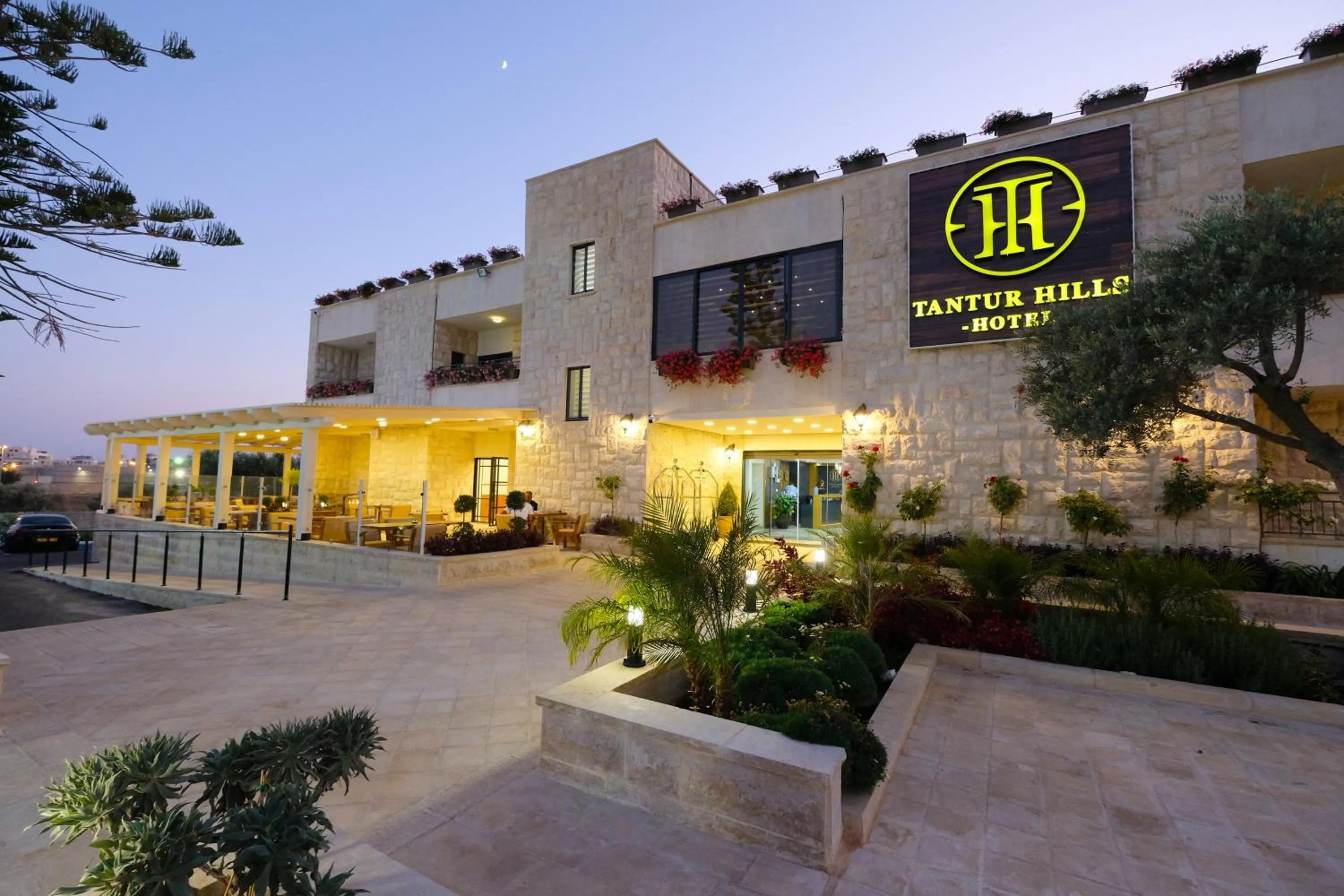 Facade/entrance in Tantur Hills Hotel - Jerusalem