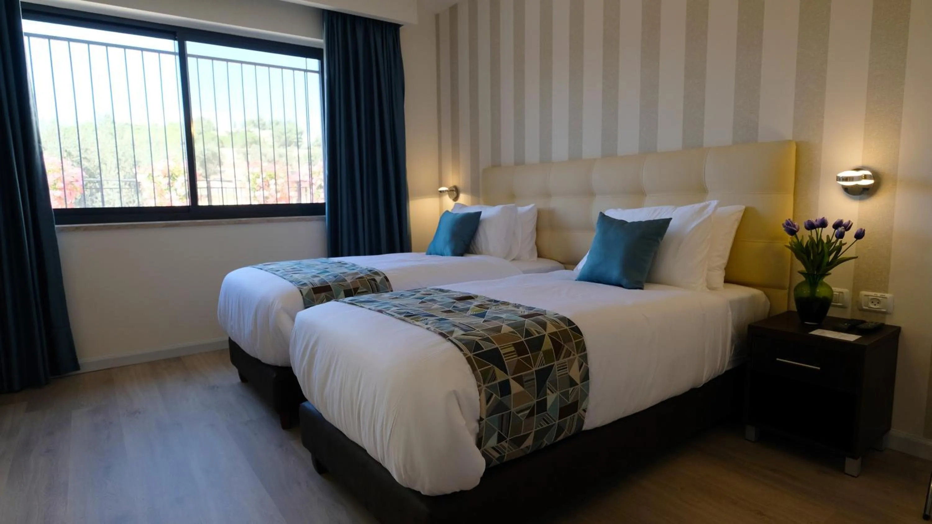 Photo of the whole room, Bed in Tantur Hills Hotel - Jerusalem