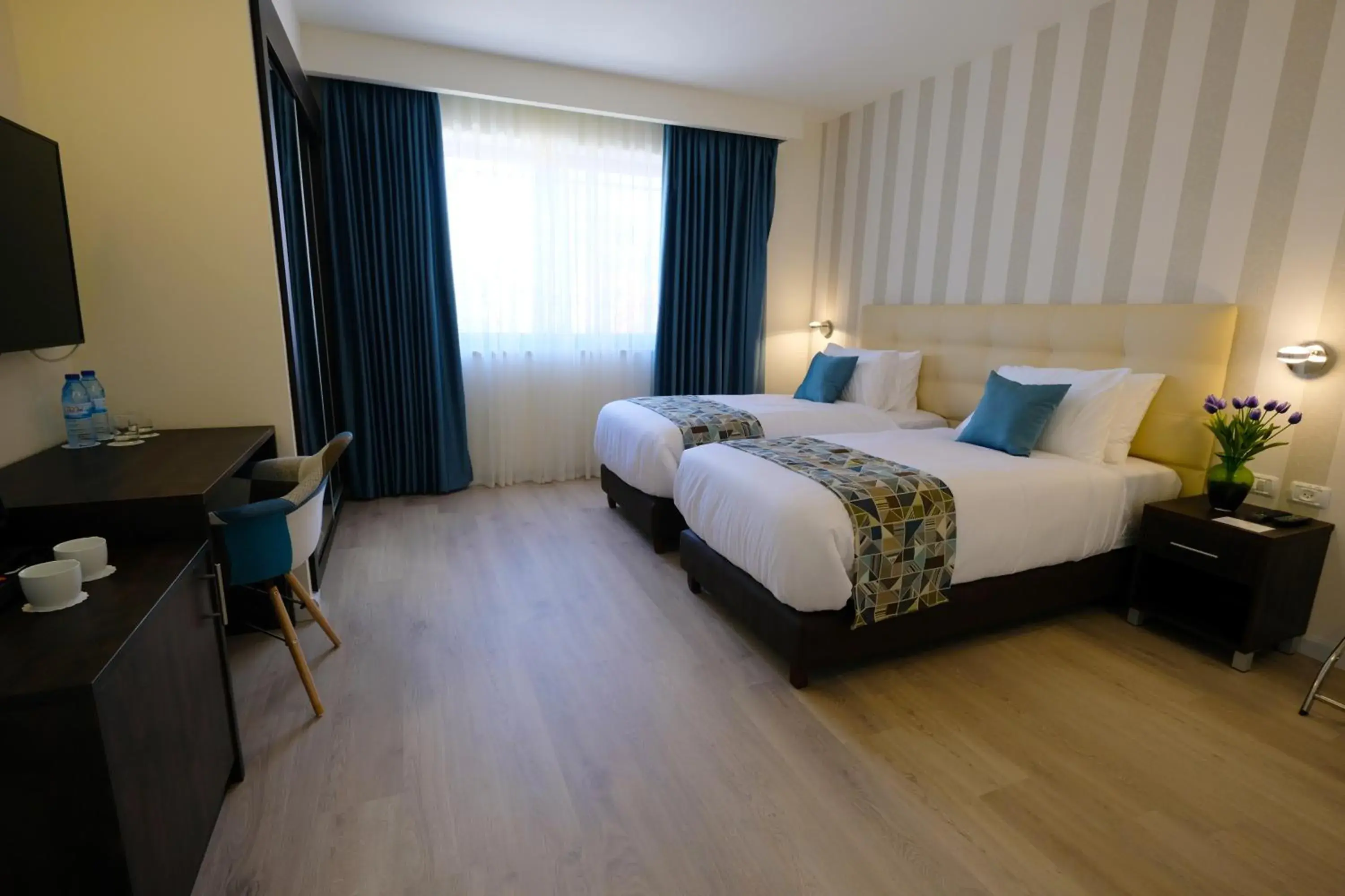 Standard Twin Room in Tantur Hills Hotel - Jerusalem Standard Twin Room in Tantur Hills Hotel - Jerusalem