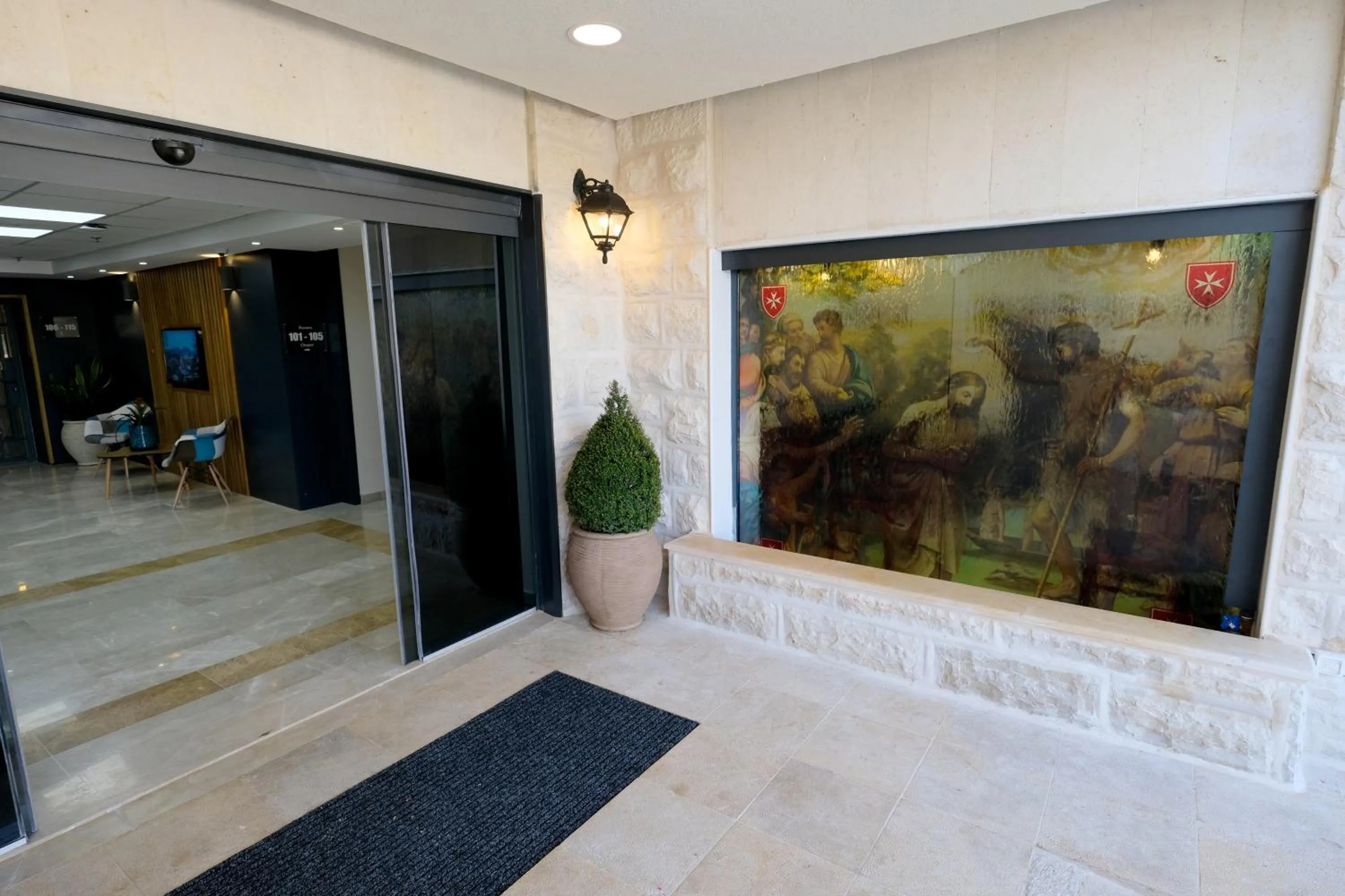 Facade/entrance in Tantur Hills Hotel - Jerusalem