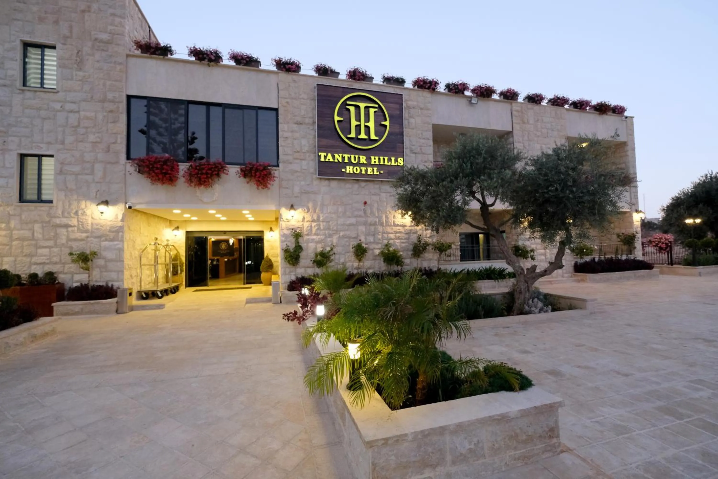 Facade/entrance in Tantur Hills Hotel - Jerusalem
