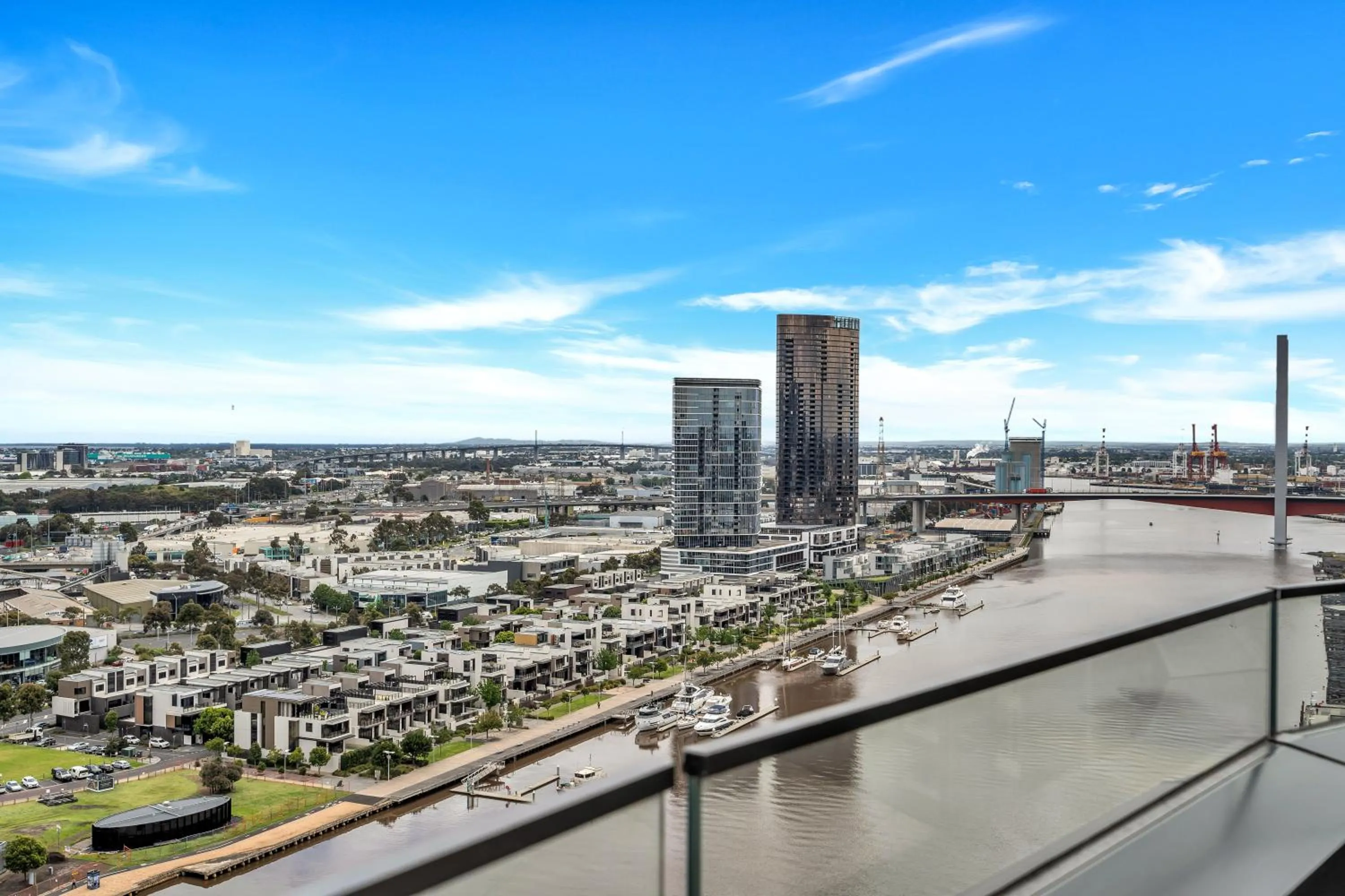 Property building in Melbourne Lifestyle Apartments - Best Views on Collins