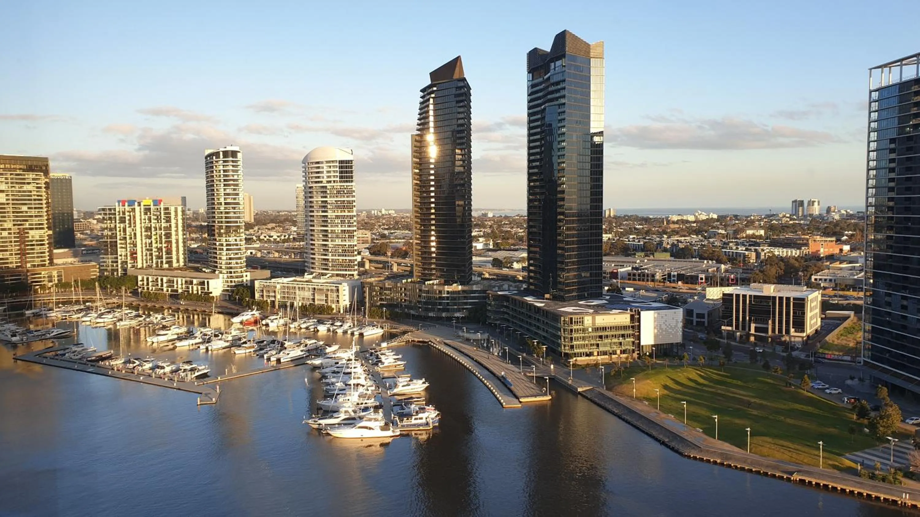 River view in Melbourne Lifestyle Apartments - Best Views on Collins