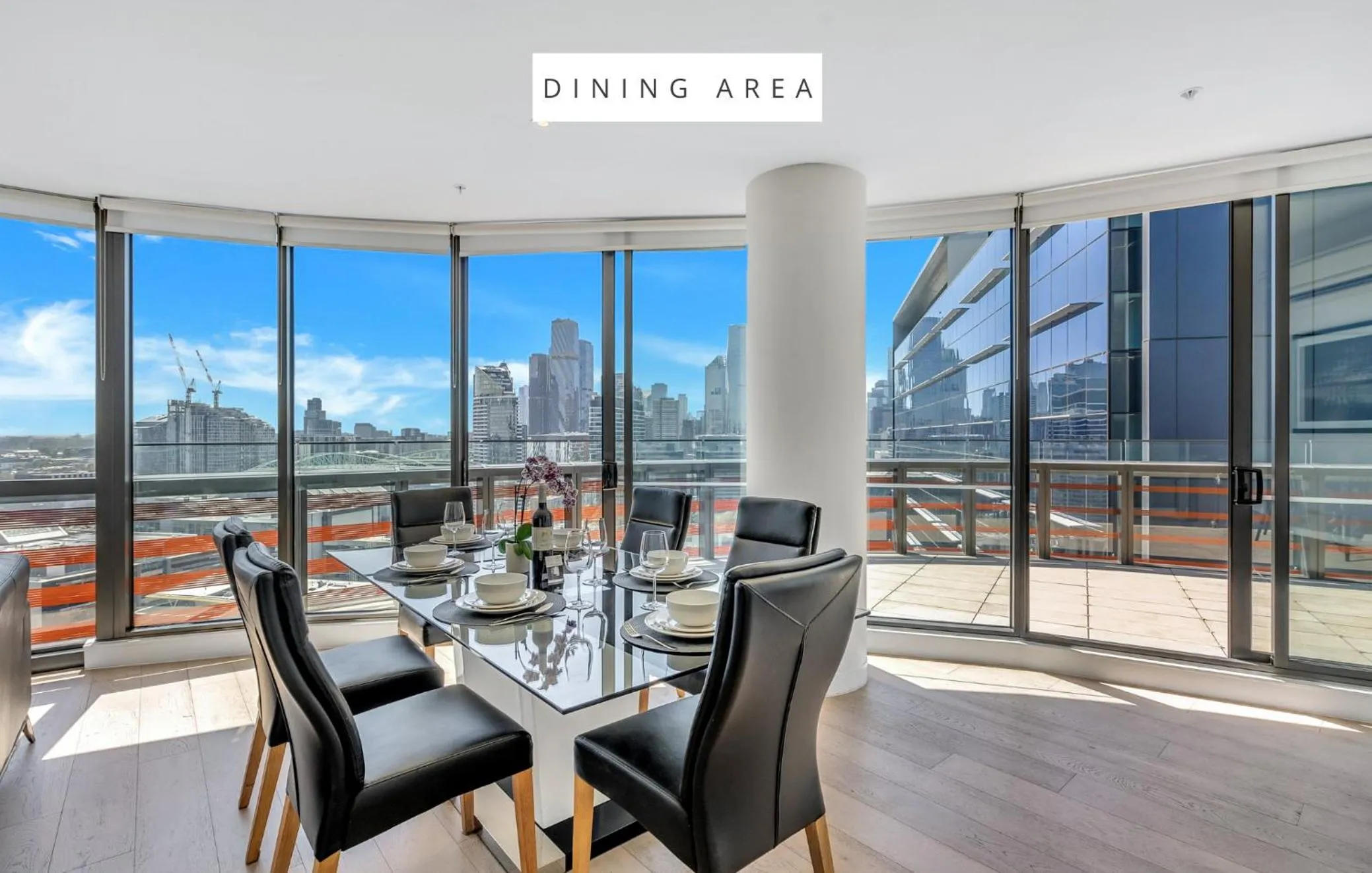 Day in Melbourne Lifestyle Apartments - Best Views on Collins