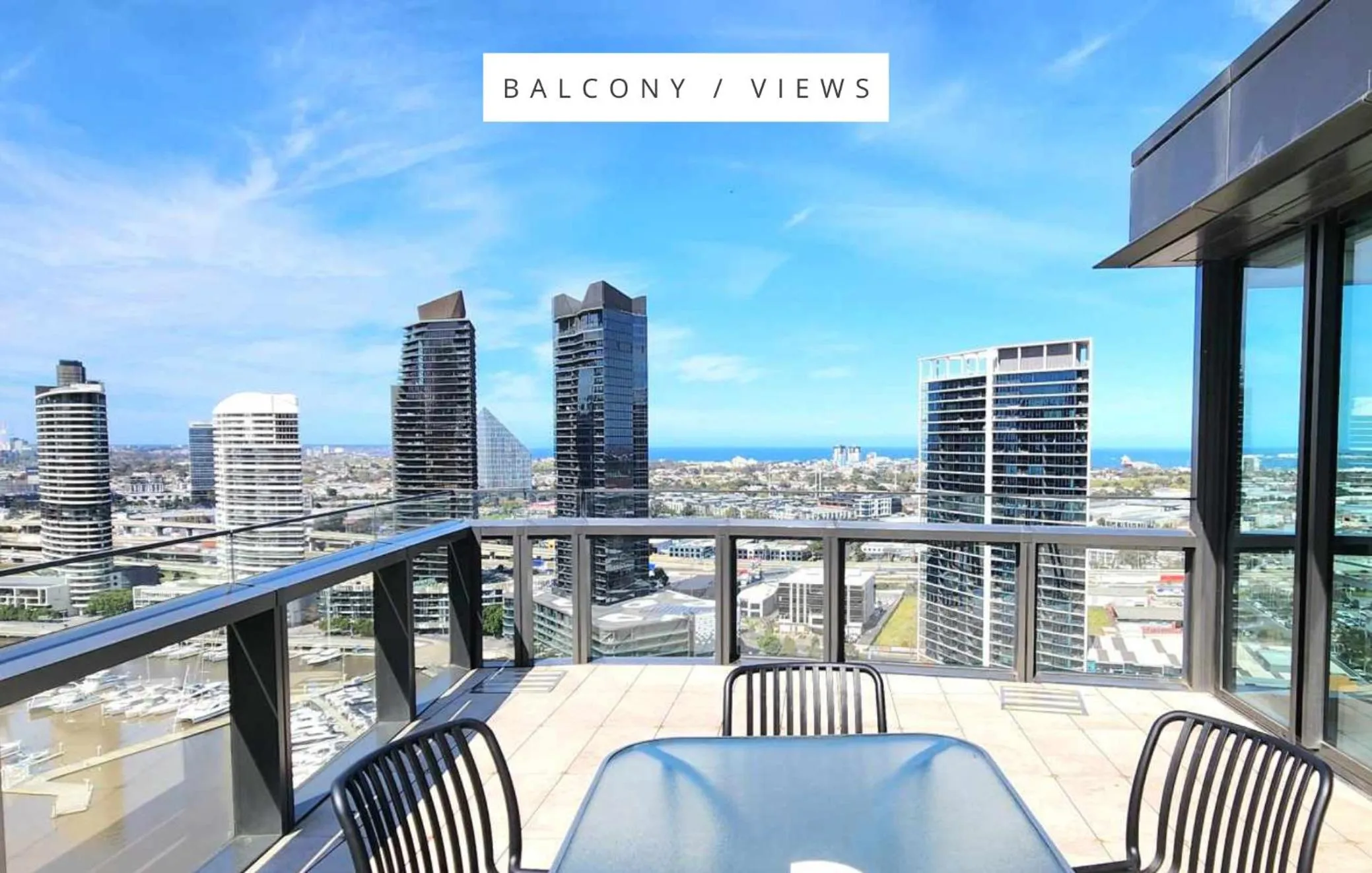Day in Melbourne Lifestyle Apartments - Best Views on Collins