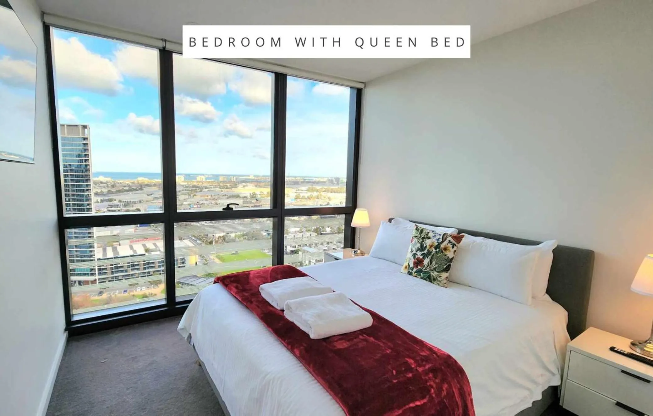 Bed in Melbourne Lifestyle Apartments - Best Views on Collins