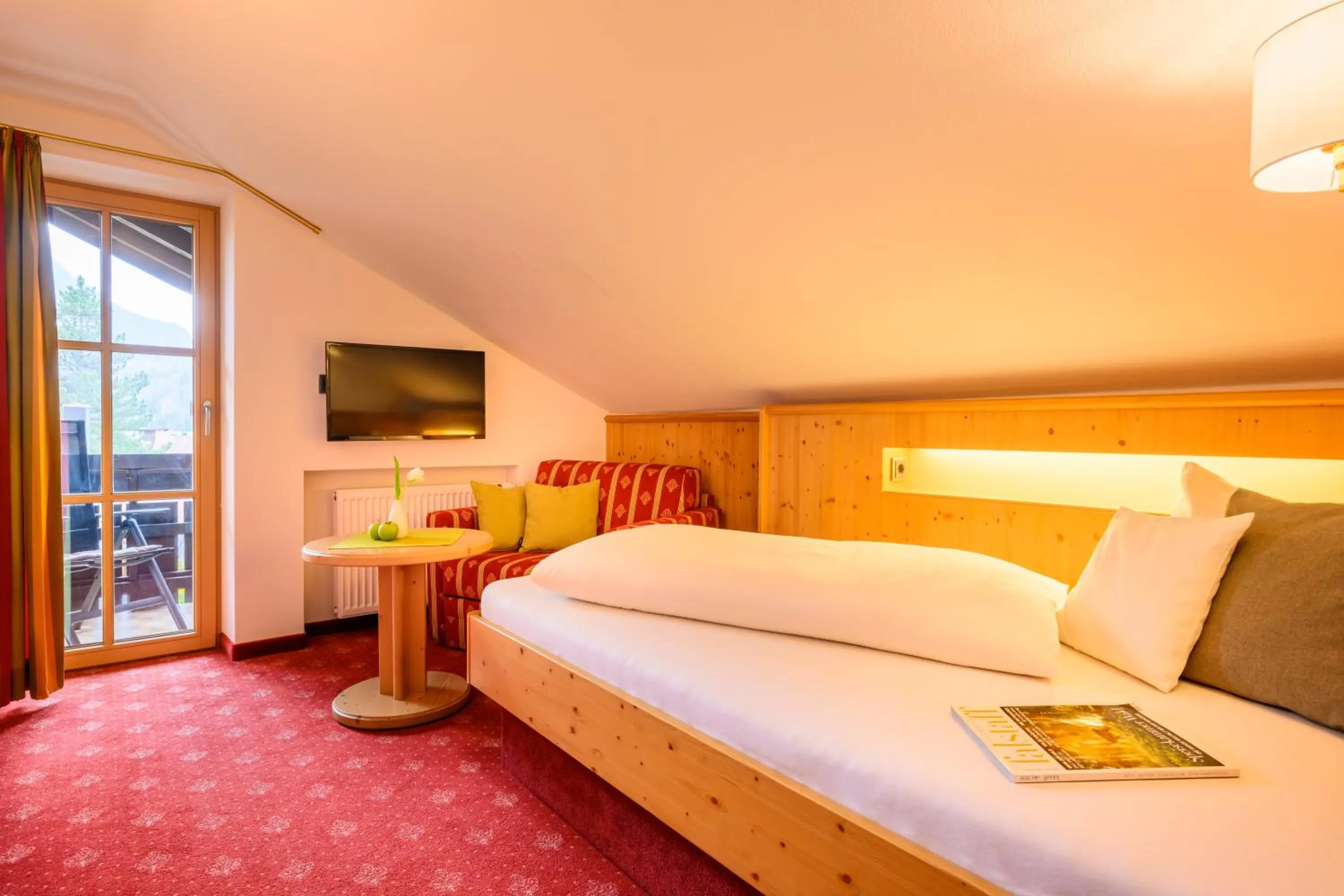 Photo of the whole room, Bed in Aparthotel Weinklause Superior