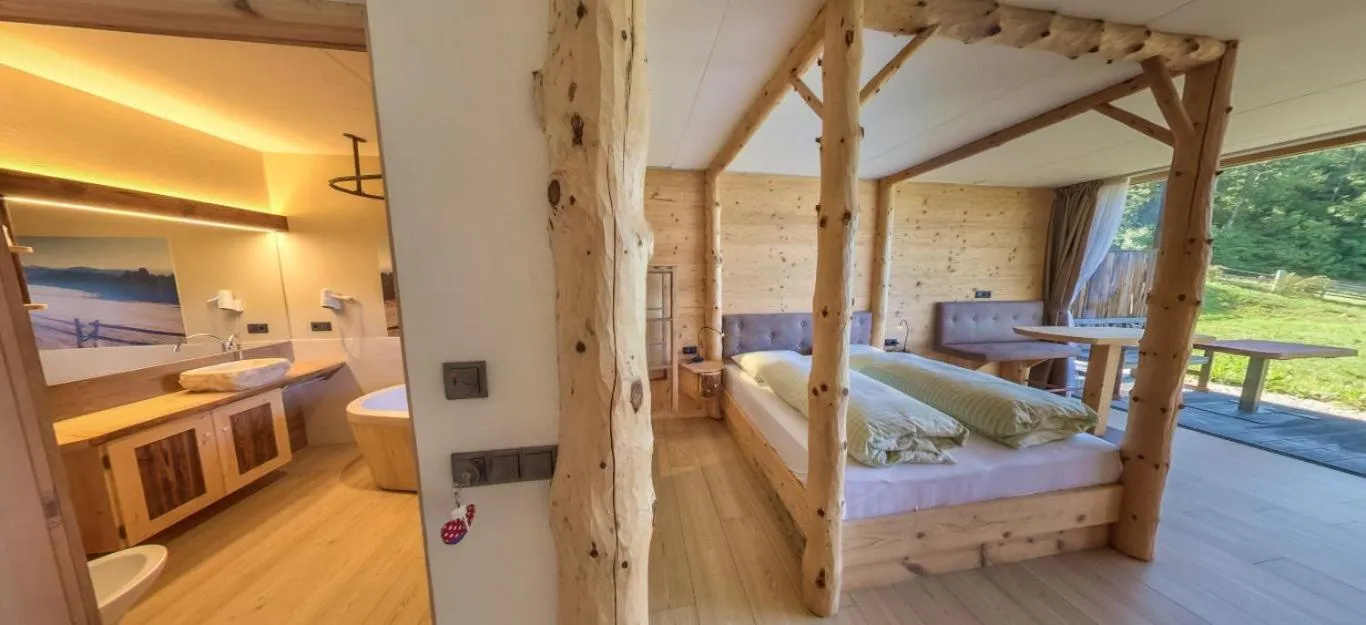 Bed in Albergo Gasthof zur Krone