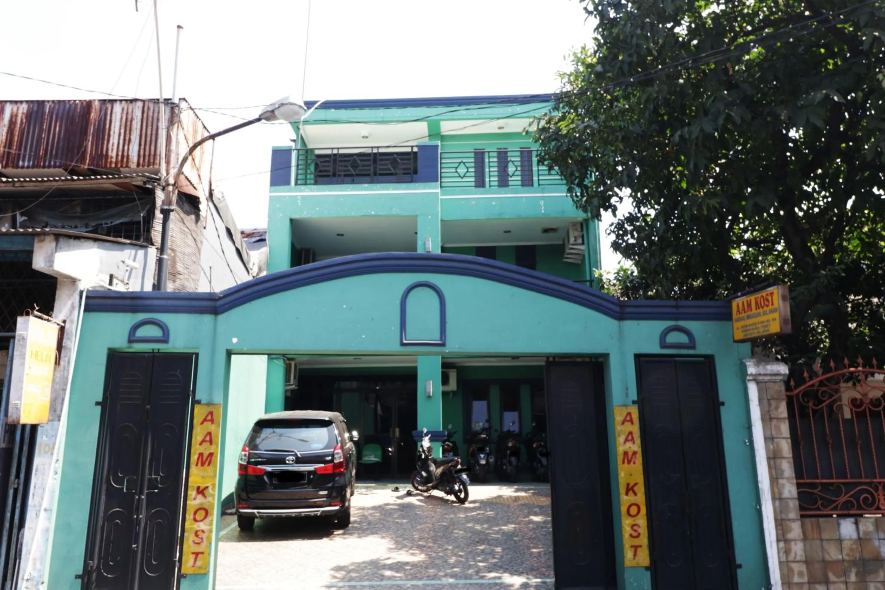 Facade/entrance in Wisma Aam Syariah