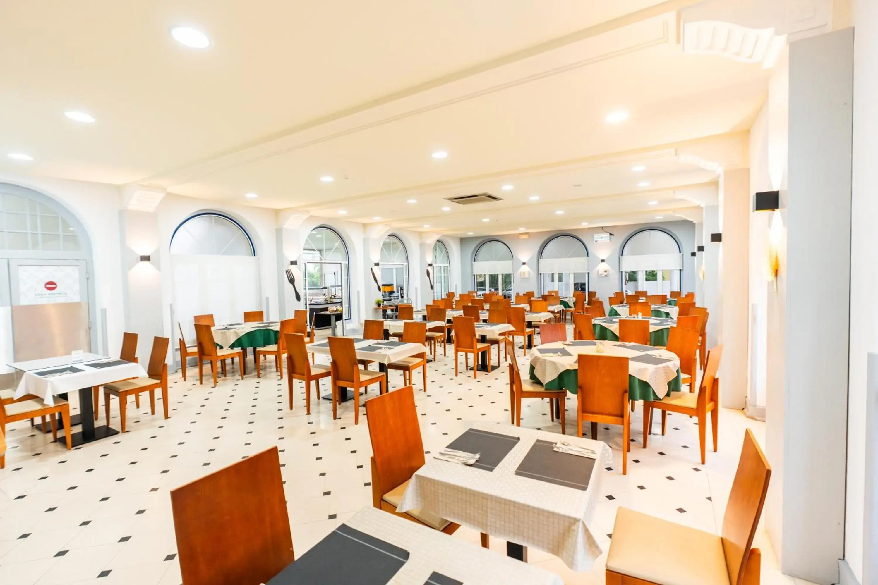 Restaurant/places to eat in Spirit Hotel Fonte Real - Antigo Hotel Flora Restaurant/places to eat in Spirit Hotel Fonte Real - Antigo Hotel Flora