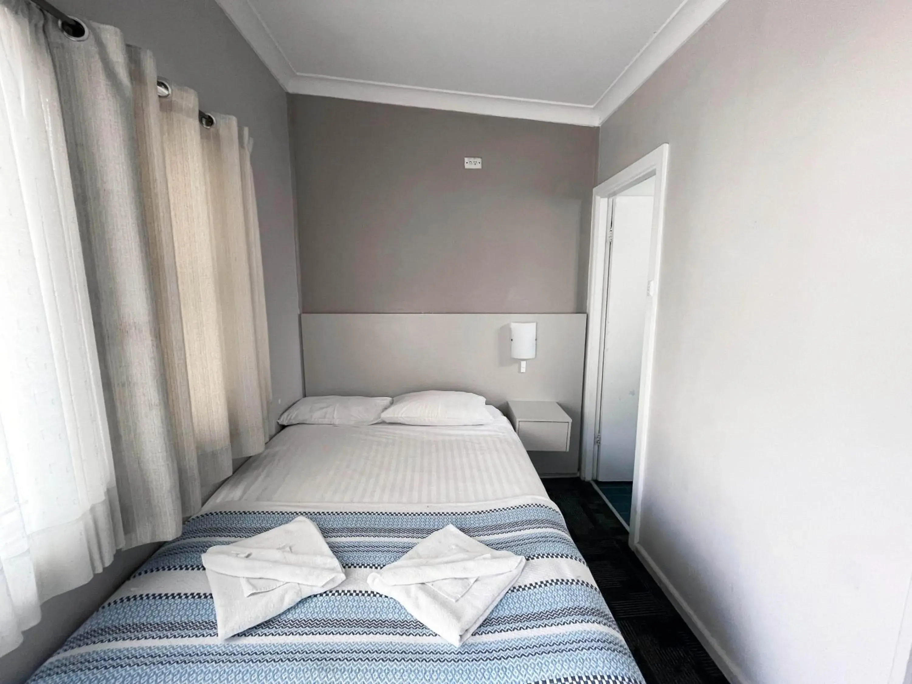 Superior Double Room in Hillview Motel Superior Double Room in Hillview Motel