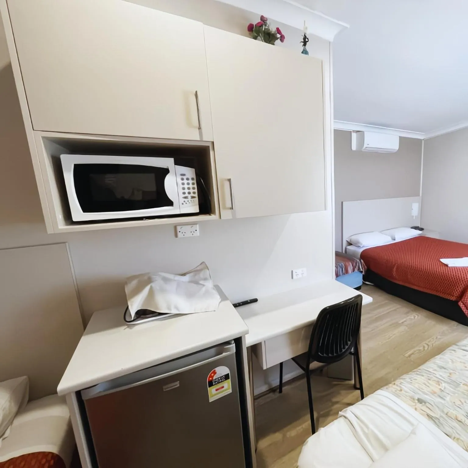 Hillview Motel