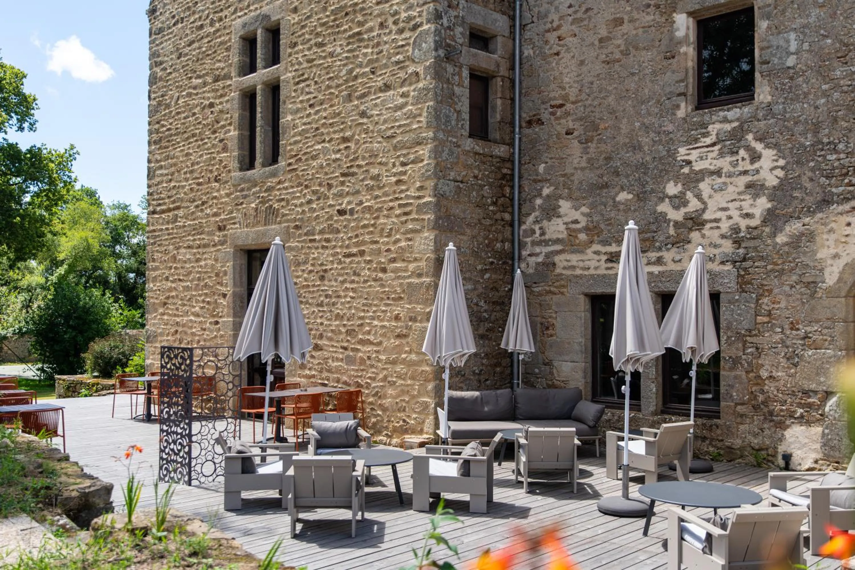 Patio in La Maison OBONO Hôtel & Spa