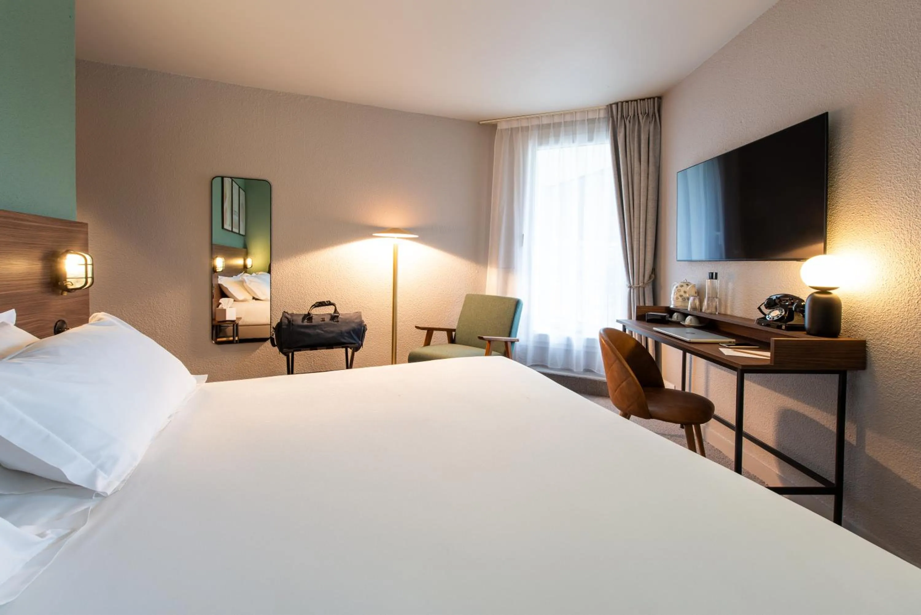 Bedroom, Bed in La Maison OBONO Hôtel & Spa