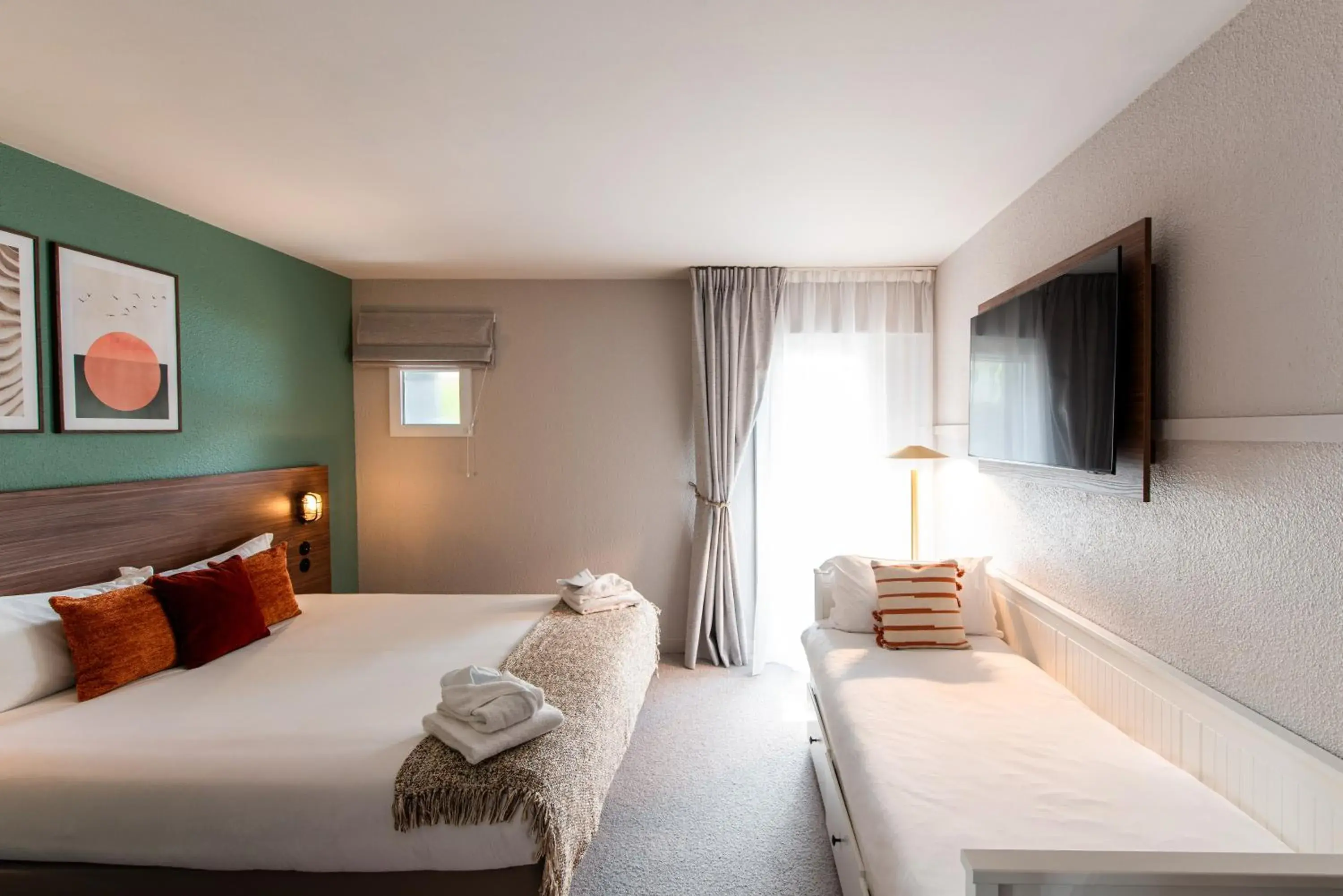 Triple Room in La Maison OBONO Hôtel & Spa Triple Room in La Maison OBONO Hôtel & Spa