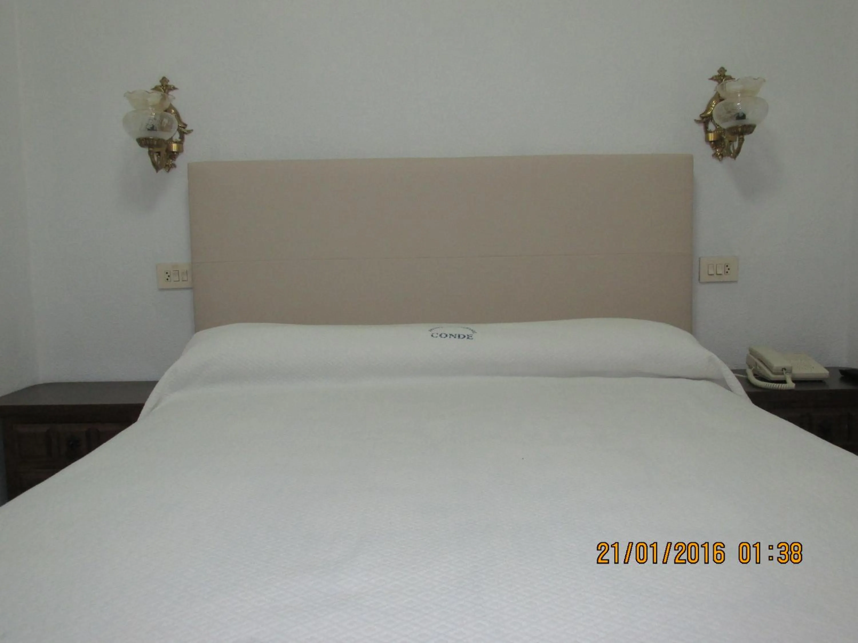 Bed in Hotel Conde