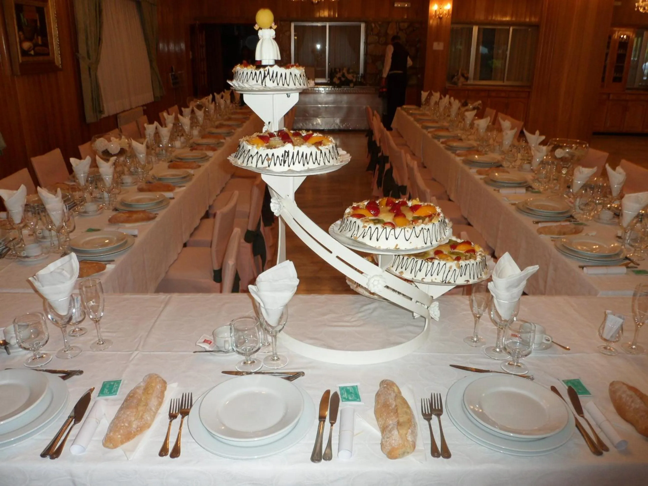 Restaurant/places to eat in Hotel Conde