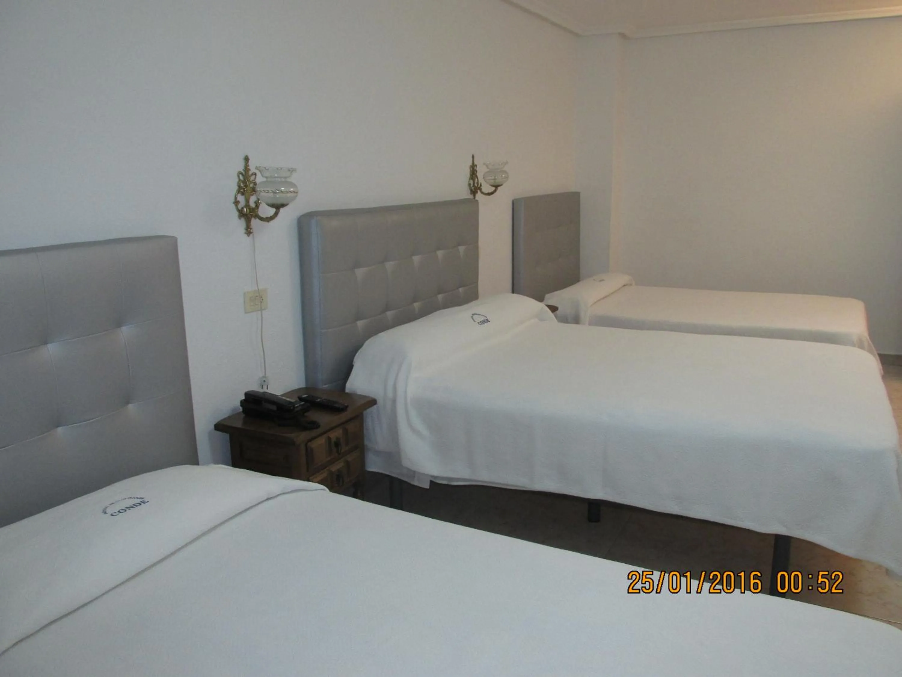 Photo of the whole room, Bed in Hotel Conde