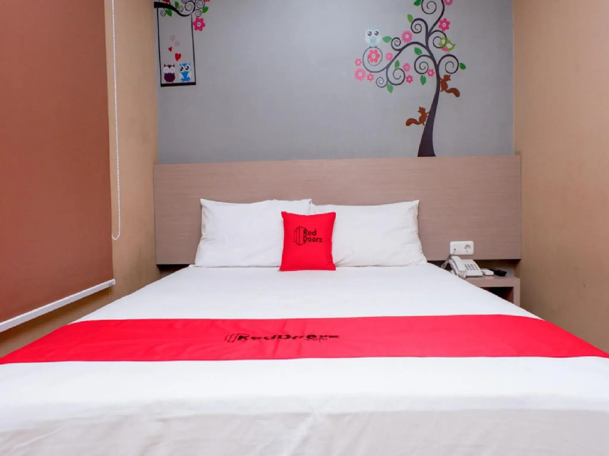 Bedroom, Bed in RedDoorz near Java Supermall Semarang Bedroom, Bed in RedDoorz near Java Supermall Semarang