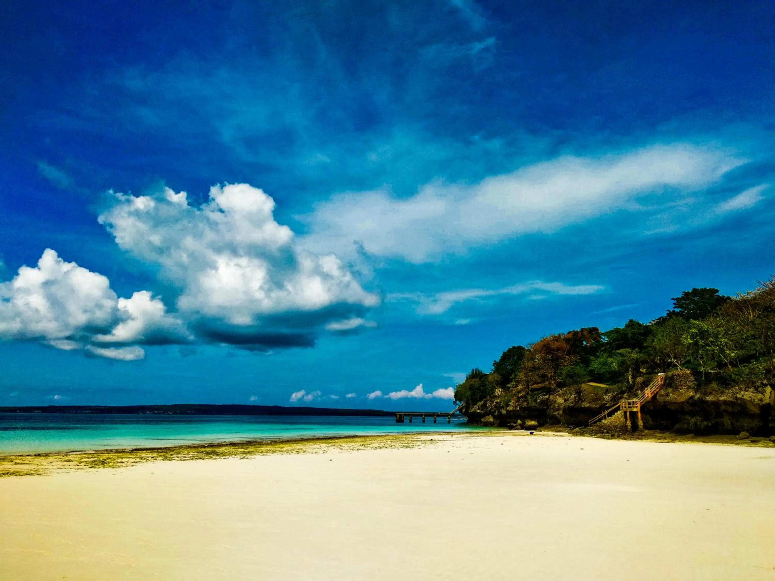 Beach in Nirwana Buton Villa
