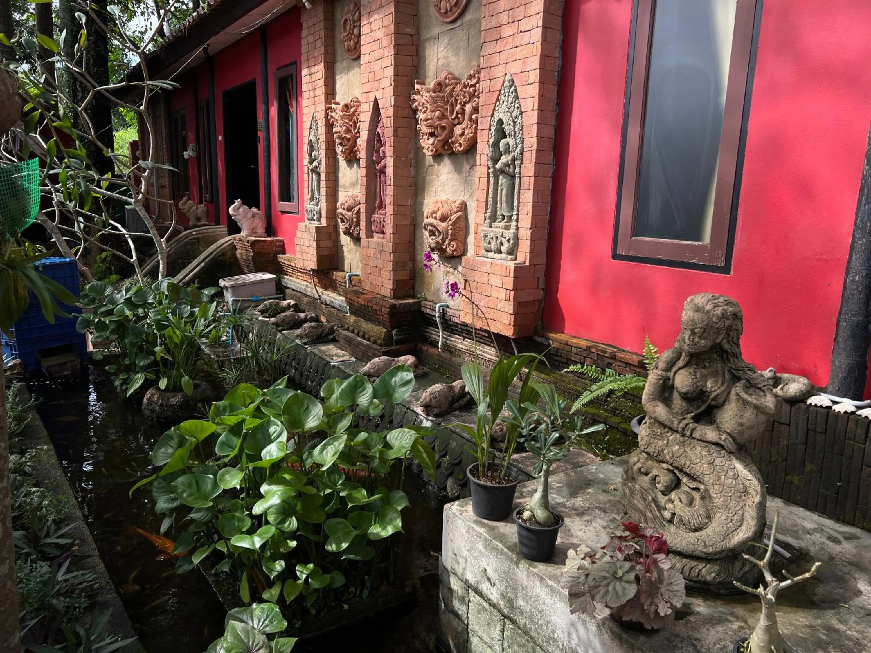 Day in Baan Ton Rak Boutique Resort