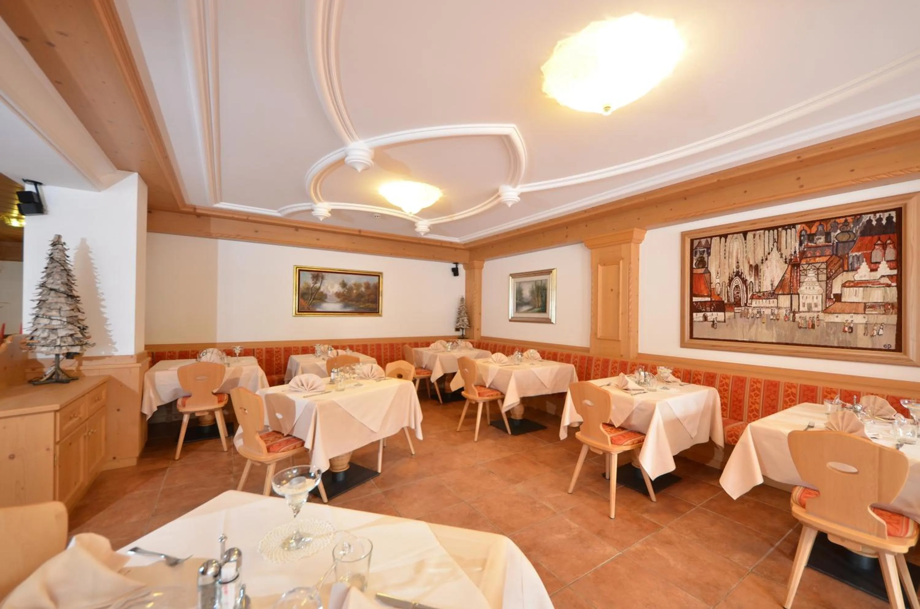 Restaurant/places to eat in Hotel La Soldanella