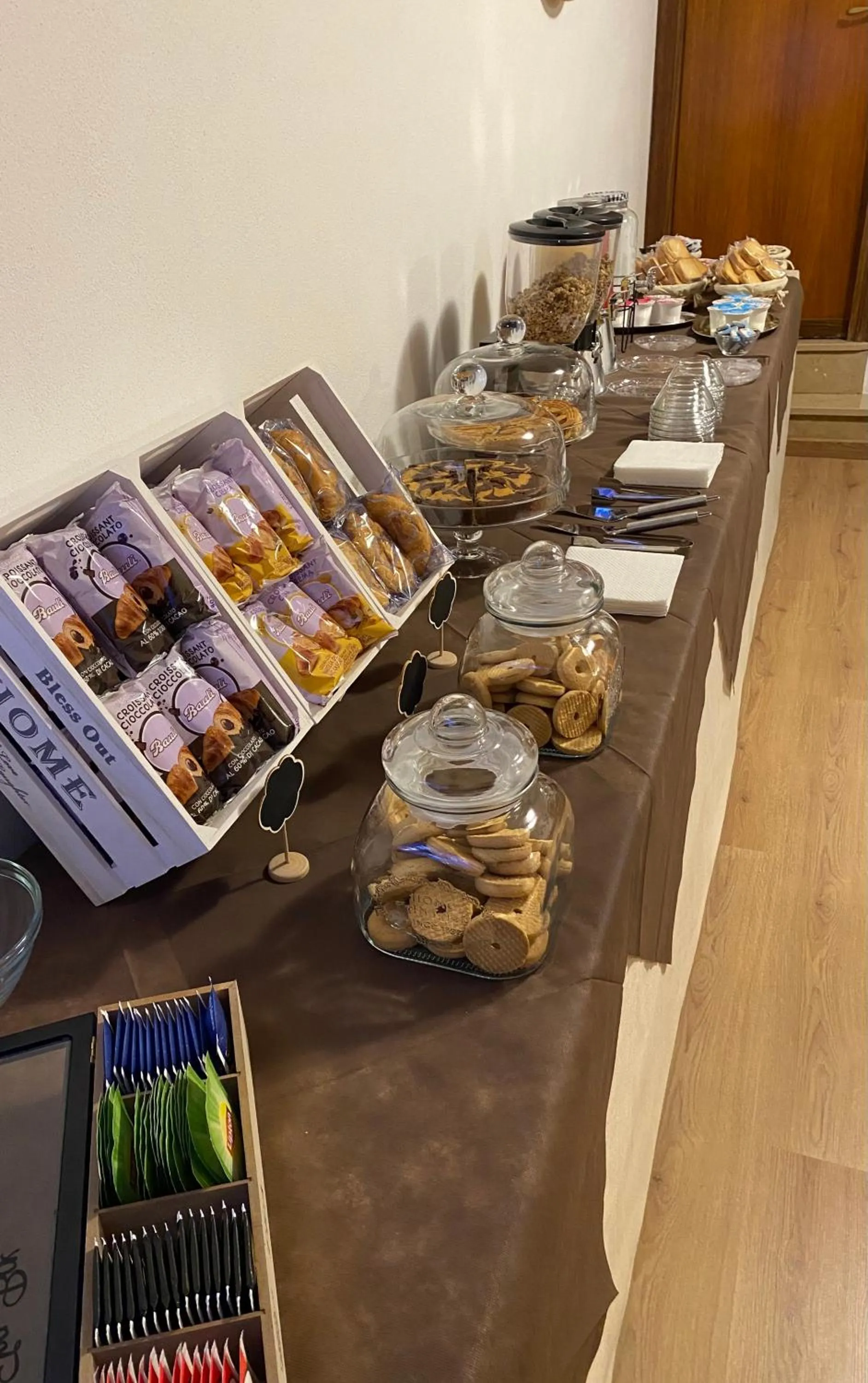 Breakfast in Villa Marogna