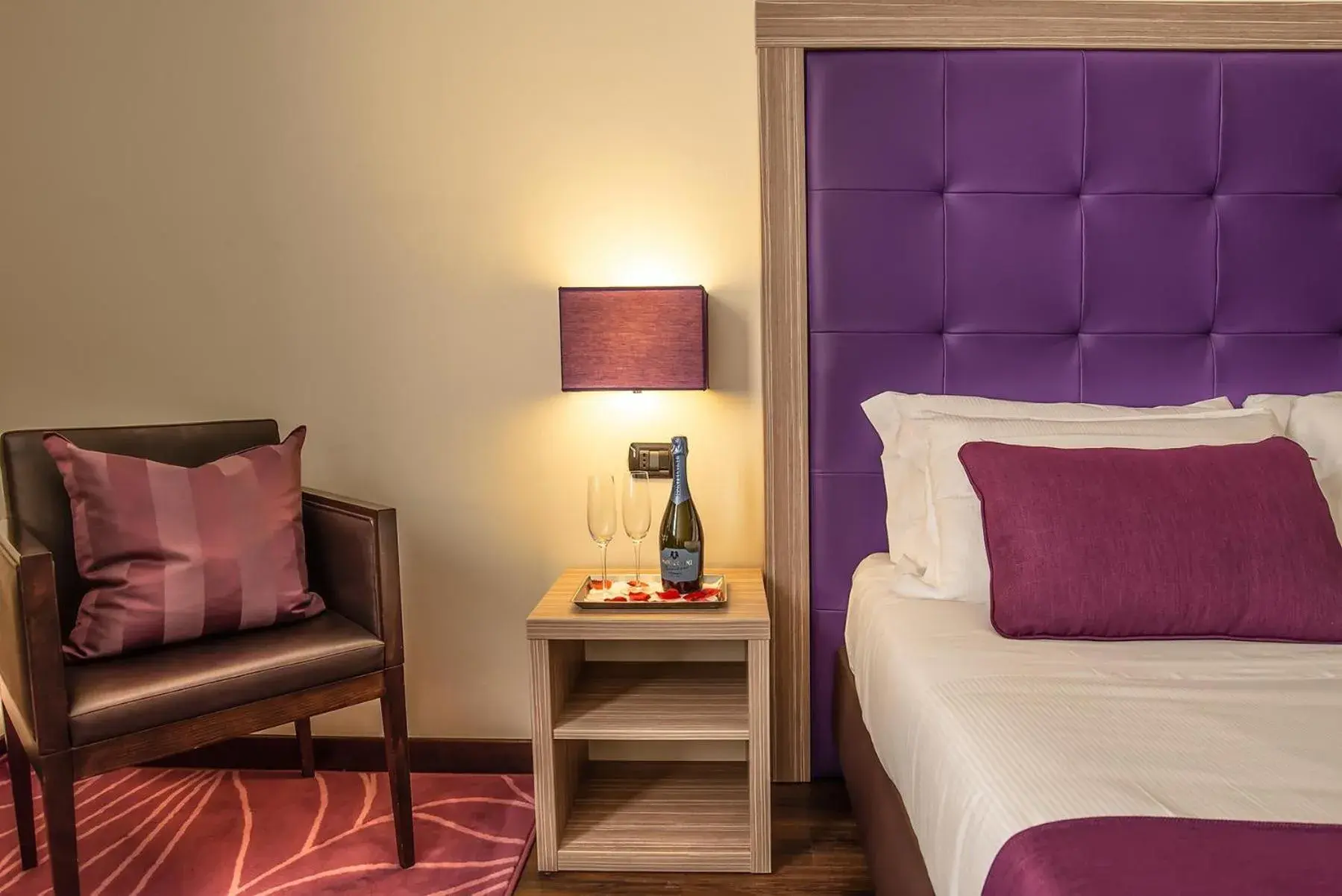 Decorative detail, Bed in Hotel Roma Sud Decorative detail, Bed in Hotel Roma Sud