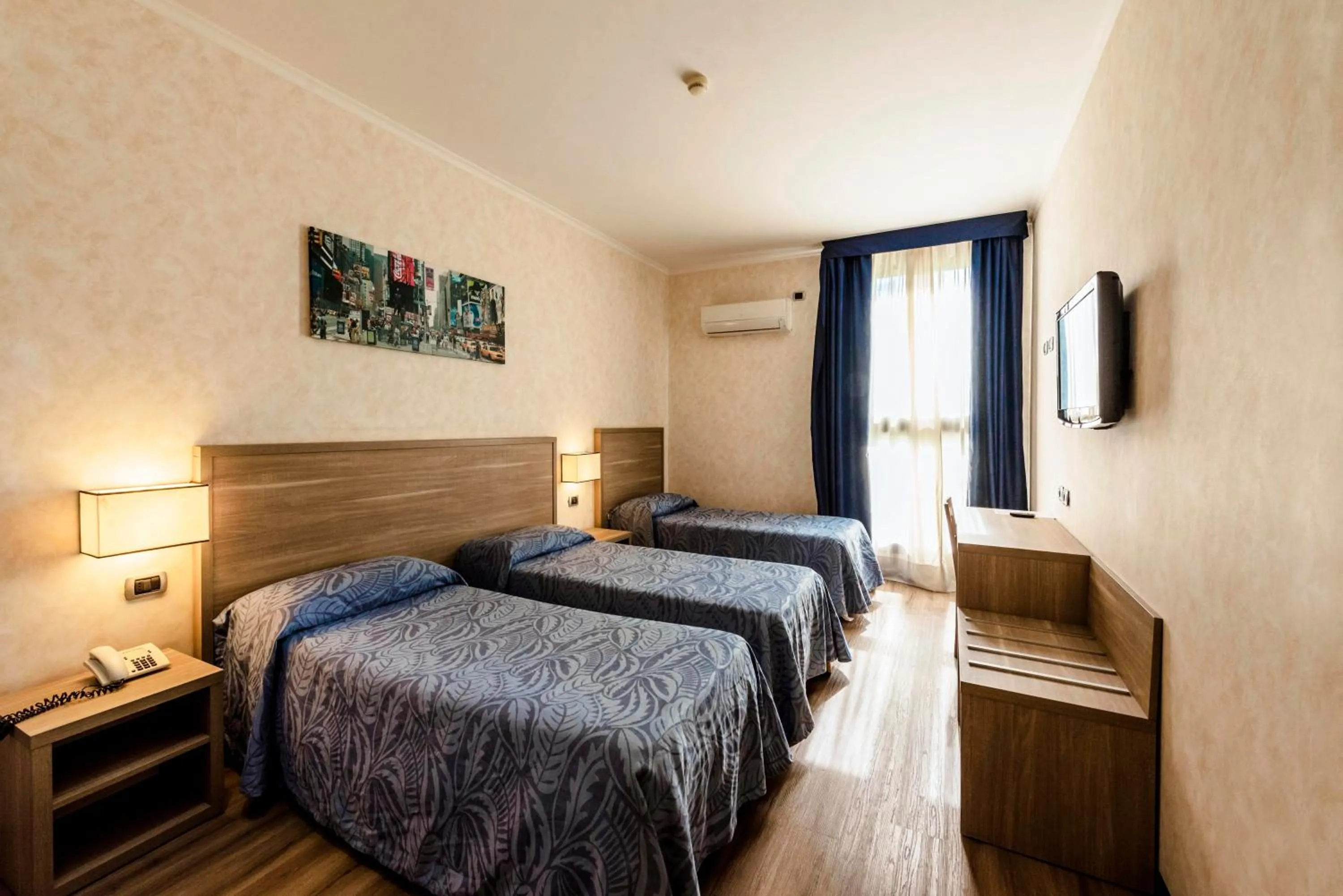 Photo of the whole room, Bed in Hotel Roma Sud