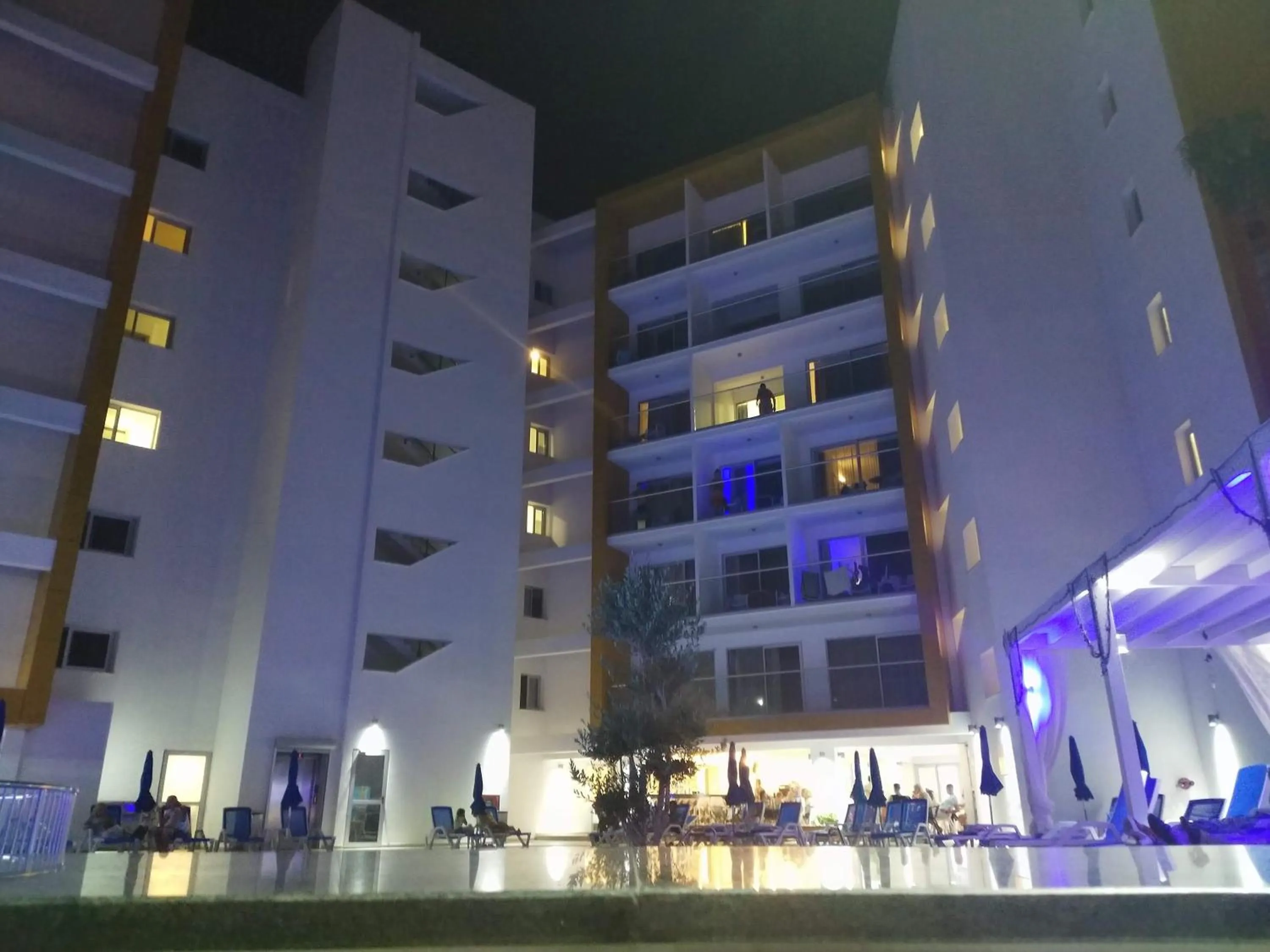 Pool view in Captain Pier Hotel