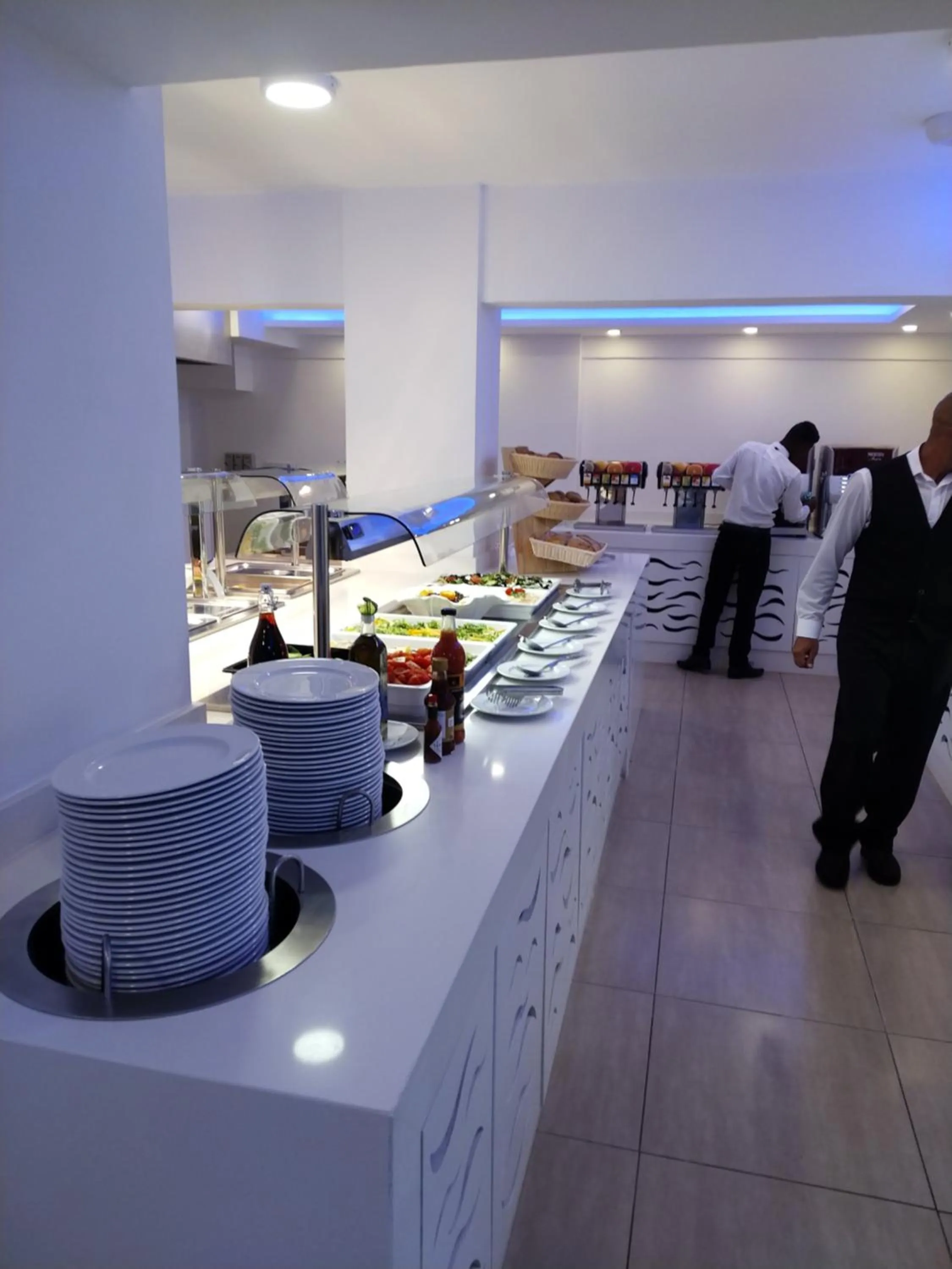 Restaurant/places to eat in Captain Pier Hotel