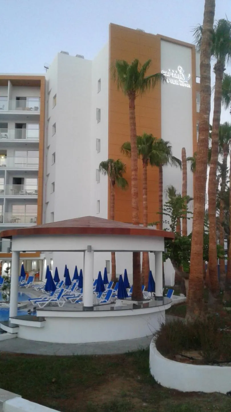 Patio in Captain Pier Hotel