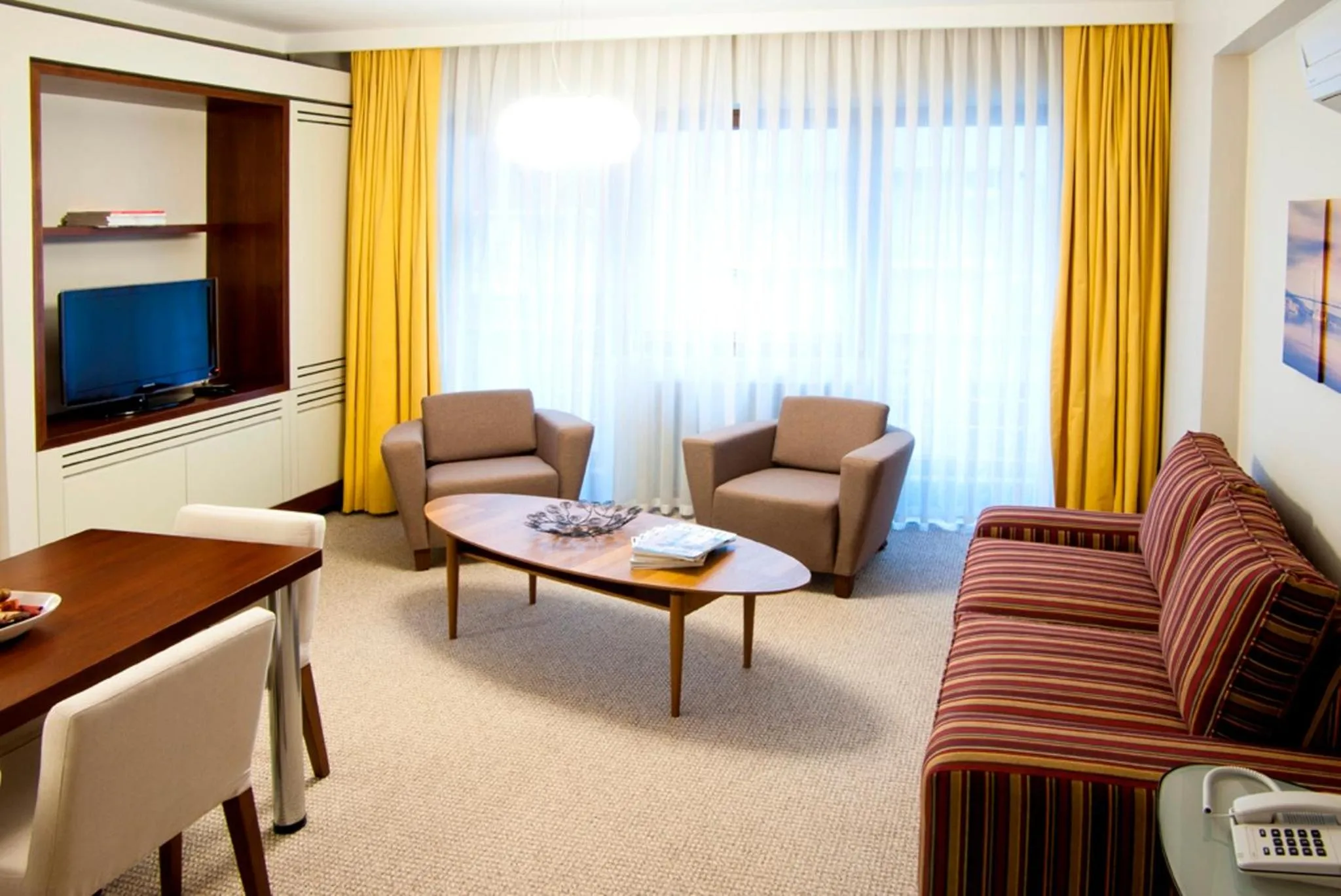 Living room in 116 Residence