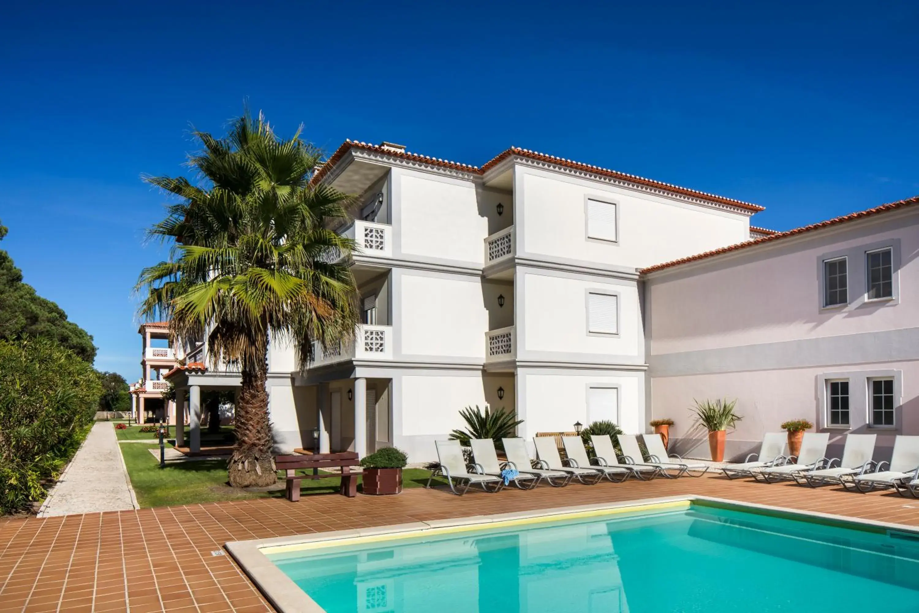 Two-Bedroom Apartment by The Garden in The Village – Praia D’El Rey Golf & Beach Resort Two-Bedroom Apartment by The Garden in The Village – Praia D’El Rey Golf & Beach Resort