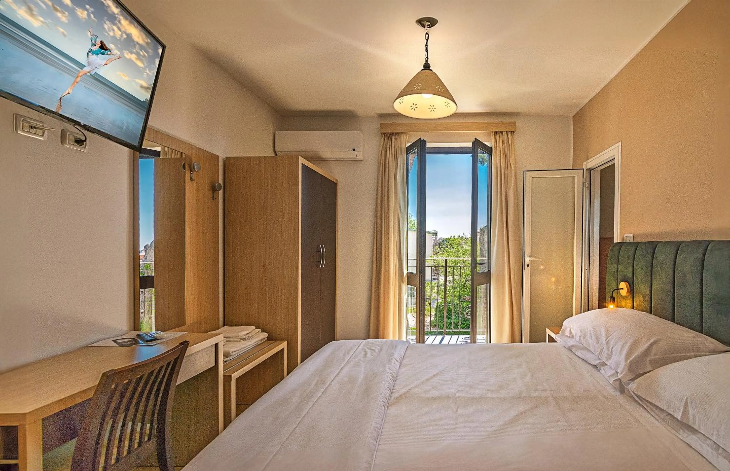 Bedroom in Hotel Virginia