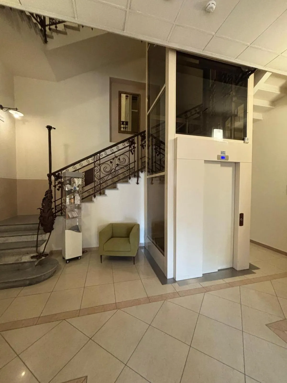 elevator in Hotel Virginia