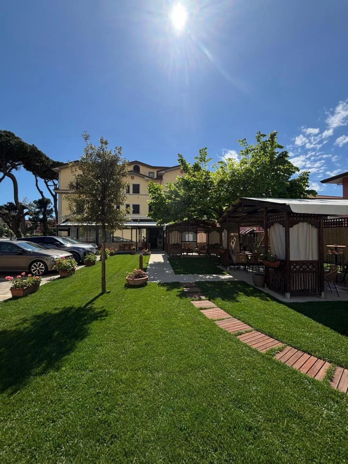 Property building in Hotel Virginia