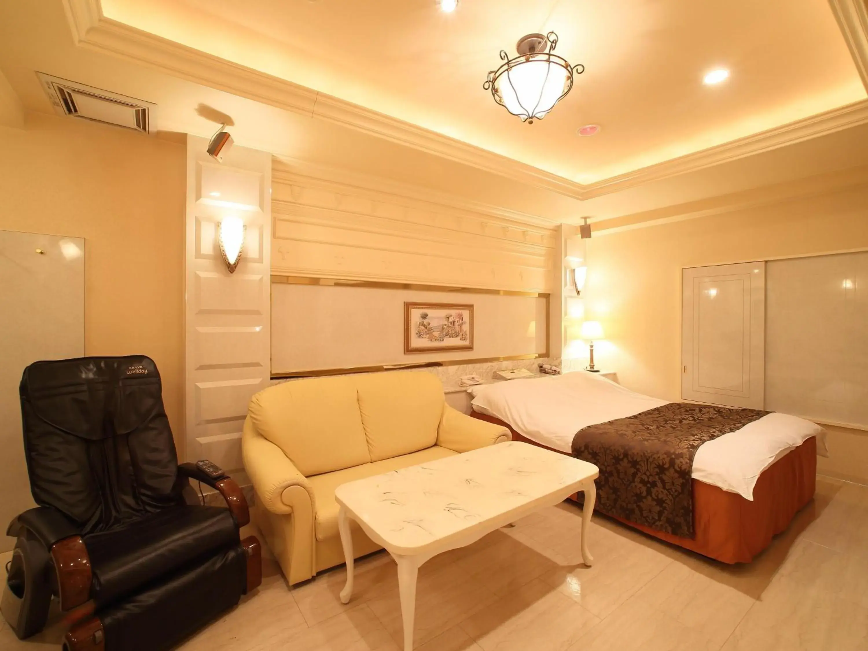 Photo of the whole room, Bed in Hotel Fine Garden Kuwana Photo of the whole room, Bed in Hotel Fine Garden Kuwana