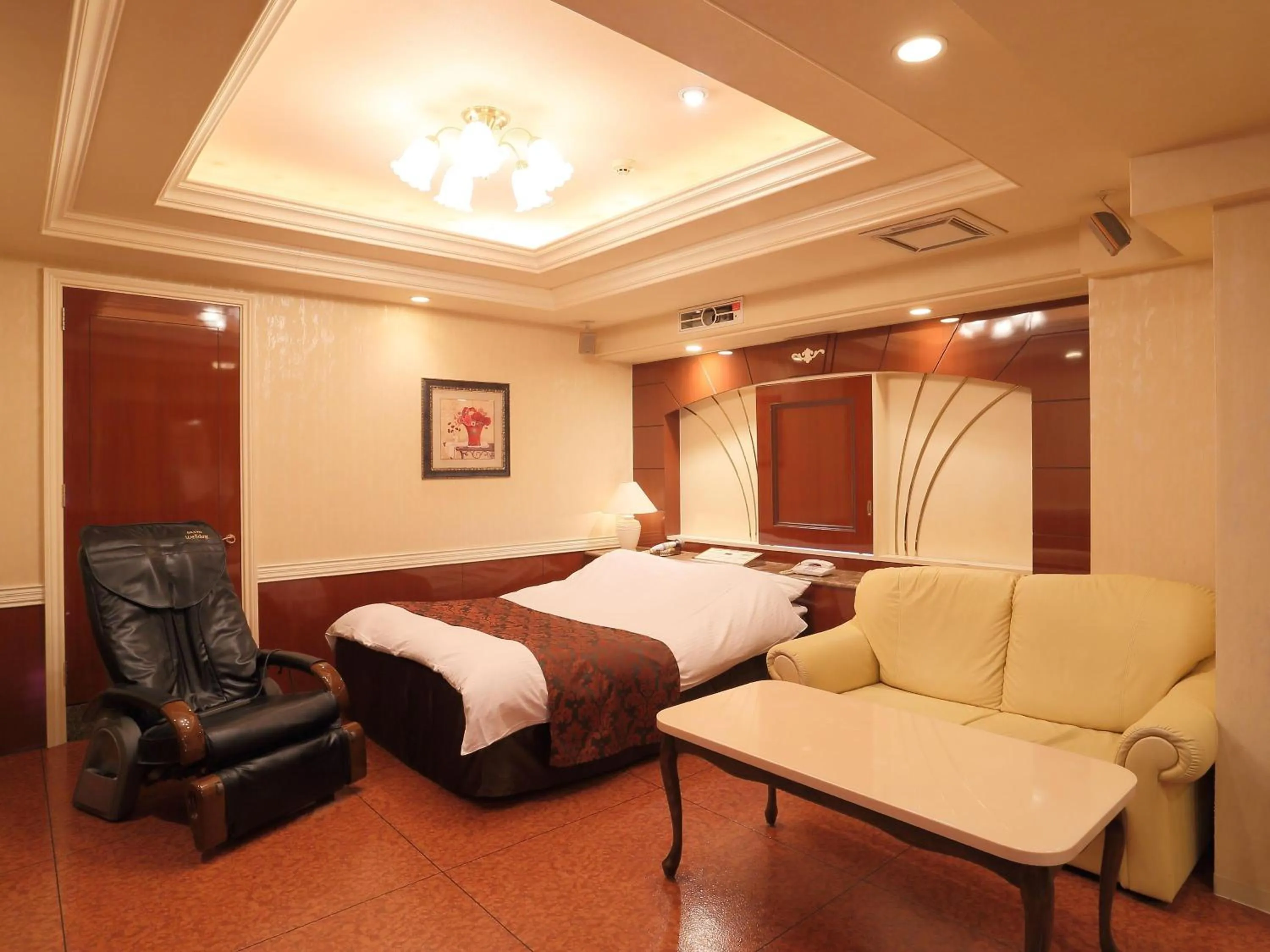 Photo of the whole room, Bed in Hotel Fine Garden Kuwana