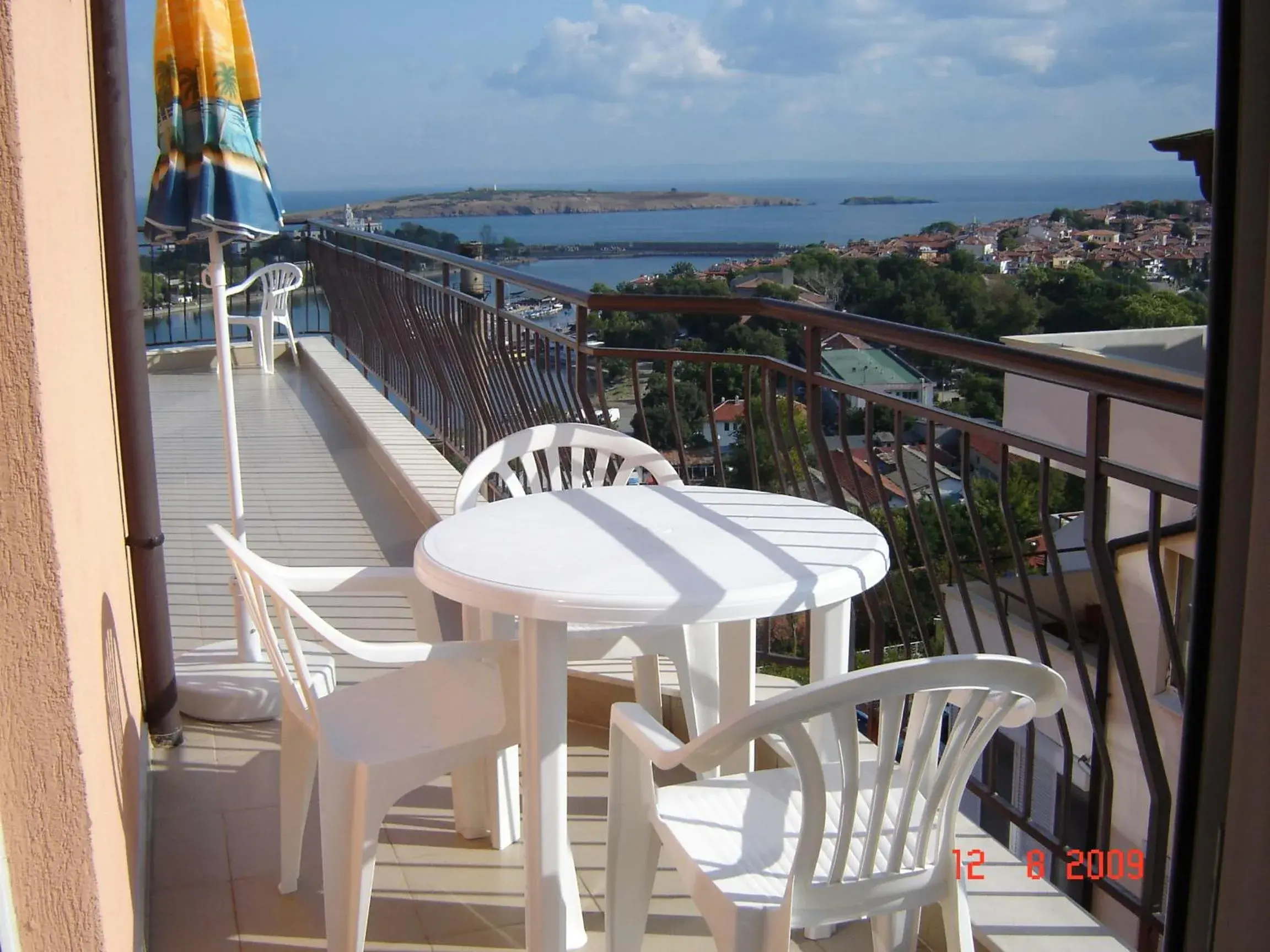One-Bedroom Apartment with Terrace in Panoramic Penthouse Sozopol One-Bedroom Apartment with Terrace in Panoramic Penthouse Sozopol
