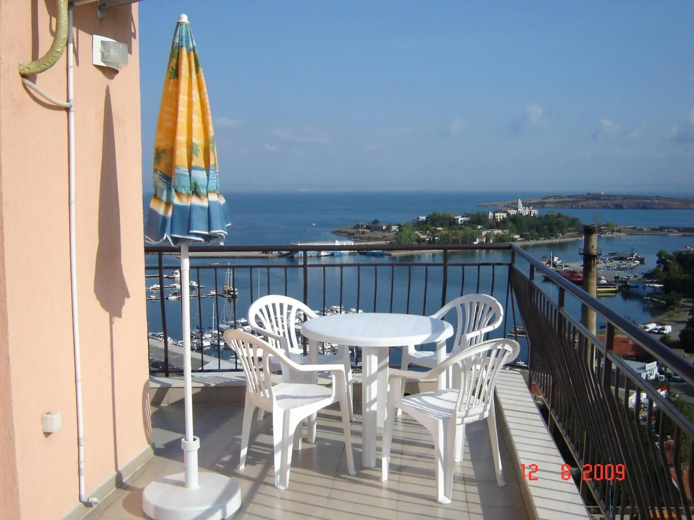 One-Bedroom Apartment with Balcony in Panoramic Penthouse Sozopol One-Bedroom Apartment with Balcony in Panoramic Penthouse Sozopol