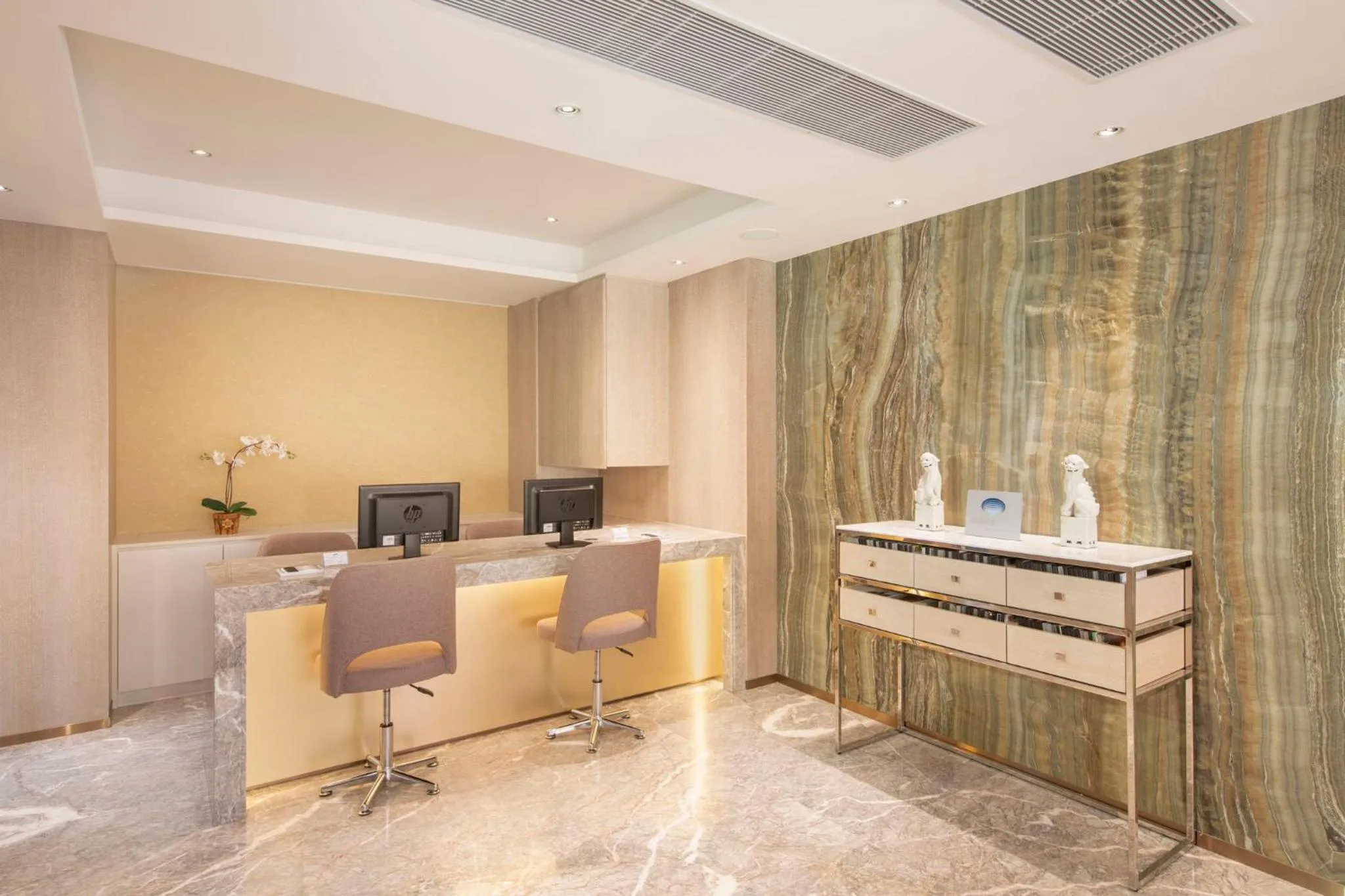 Fitness centre/facilities in Shama Island North