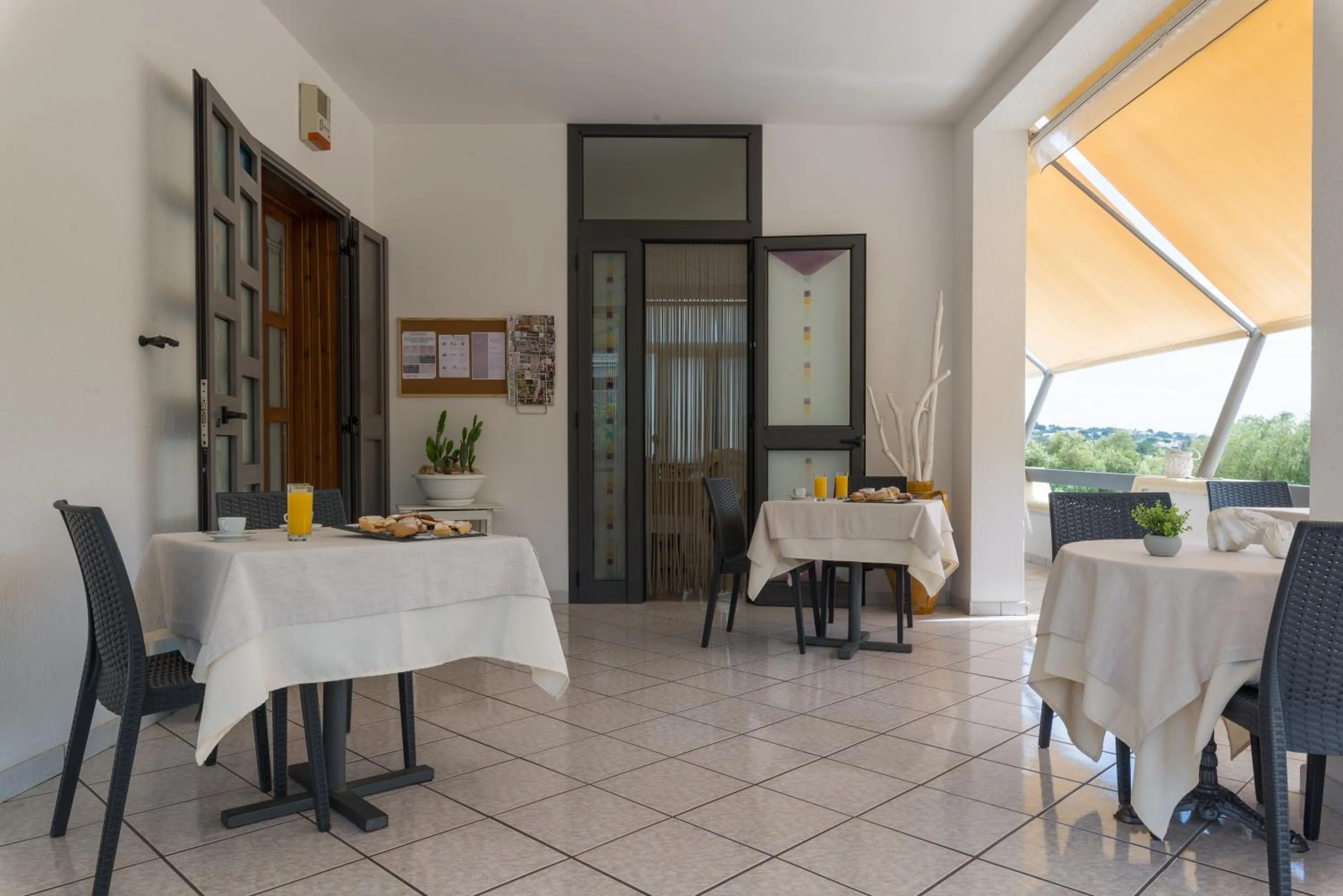 Restaurant/Places to Eat in Piccolo Hotel Villa Rosa