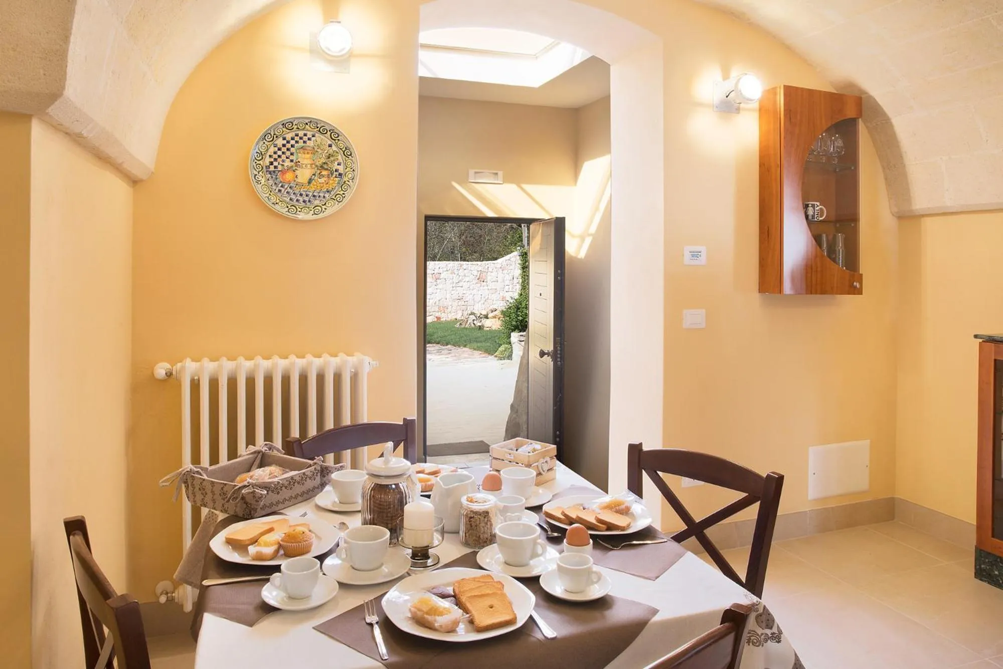 Lounge or bar in B&B Trulli e Mare